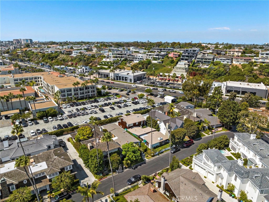 2441 Crestview Drive