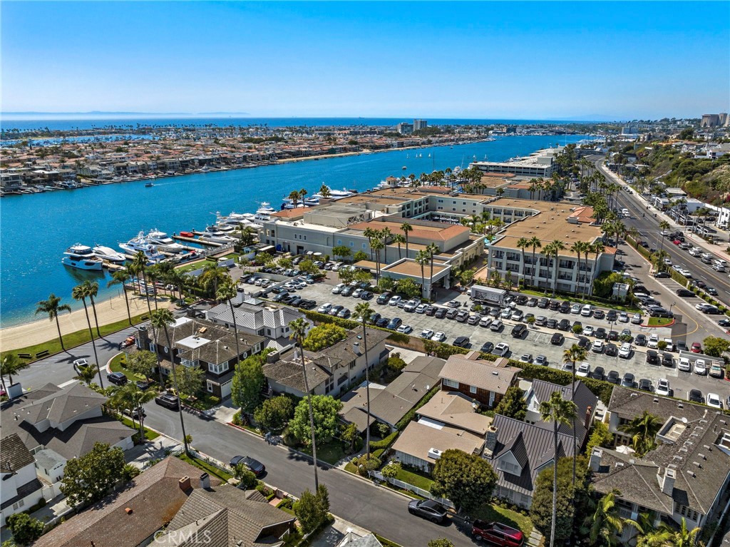 2441 Crestview Drive