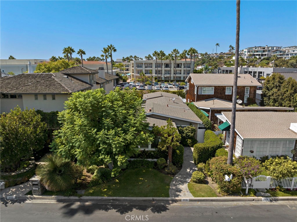 2441 Crestview Drive