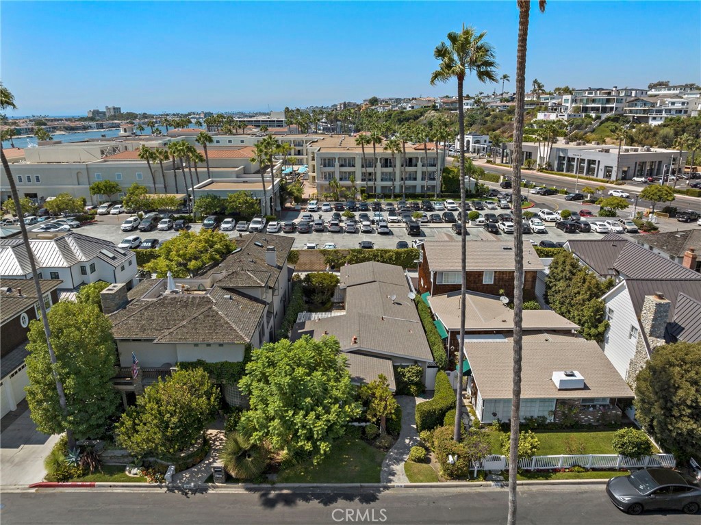 2441 Crestview Drive