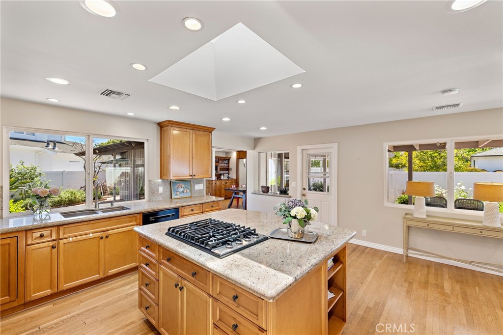 1951 Aliso Avenue