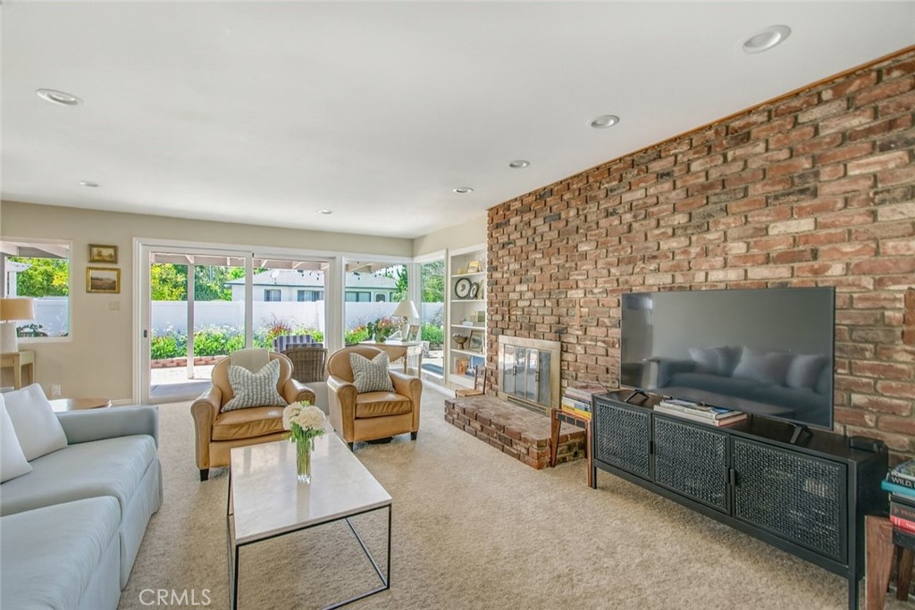 1951 Aliso Avenue