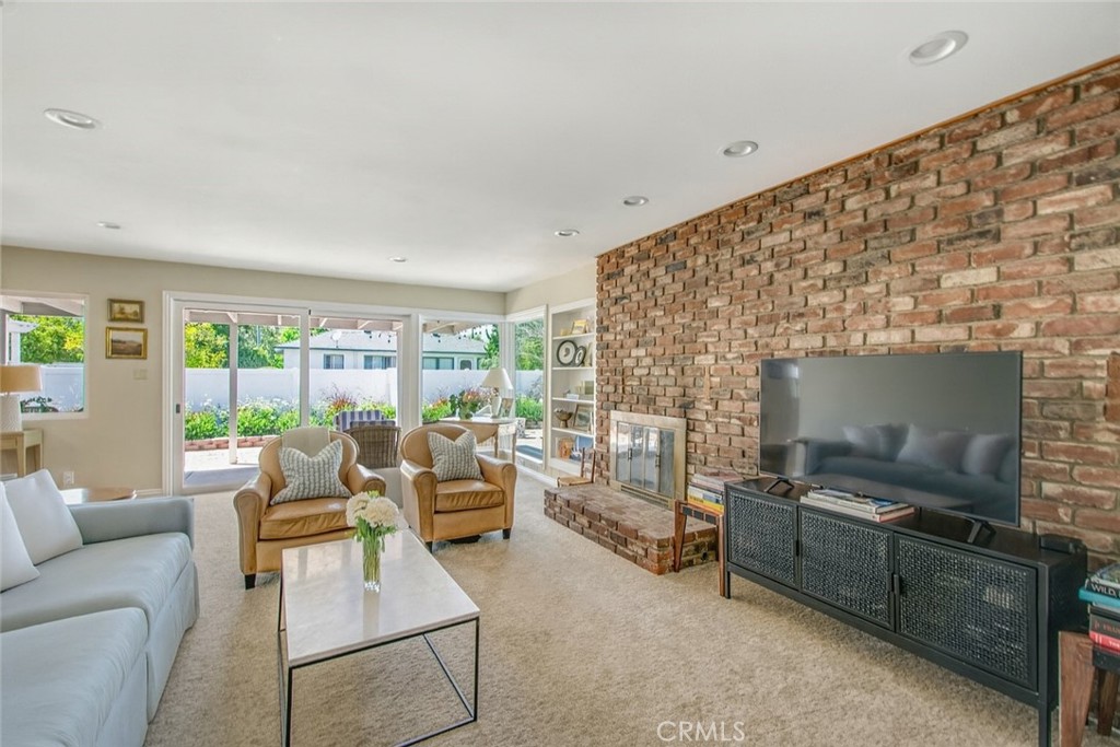 1951 Aliso Avenue
