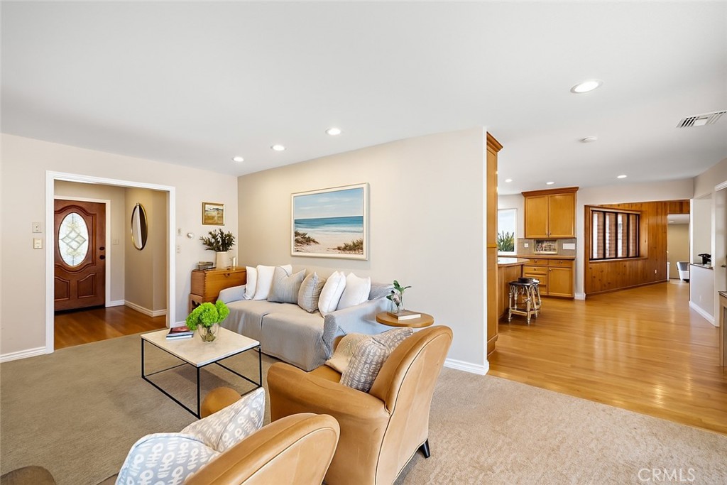 1951 Aliso Avenue