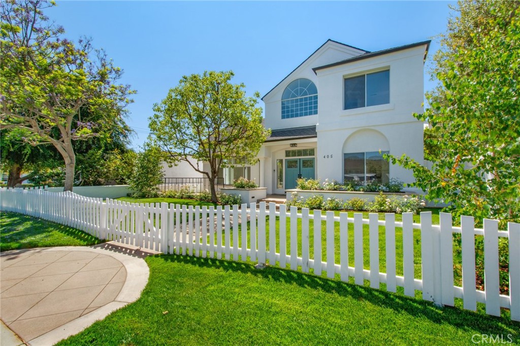 405 El Modena Avenue