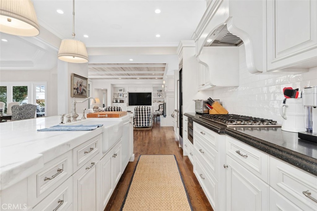 2431 Bayshore Drive