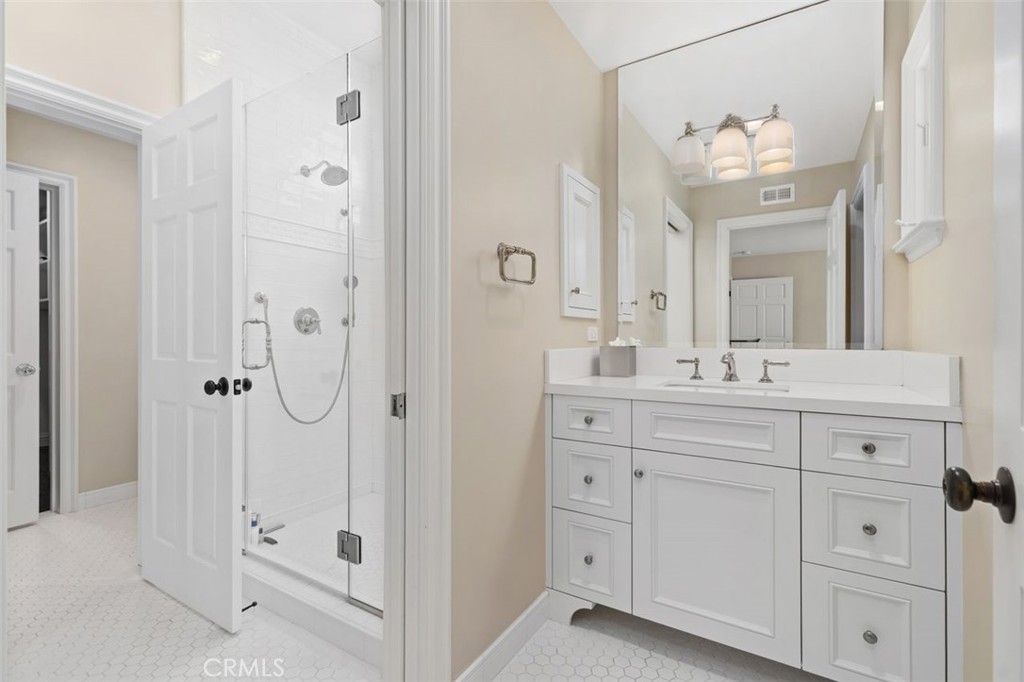2431 Bayshore Drive