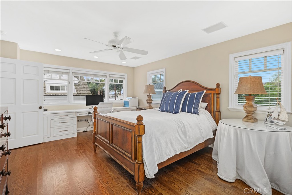 2431 Bayshore