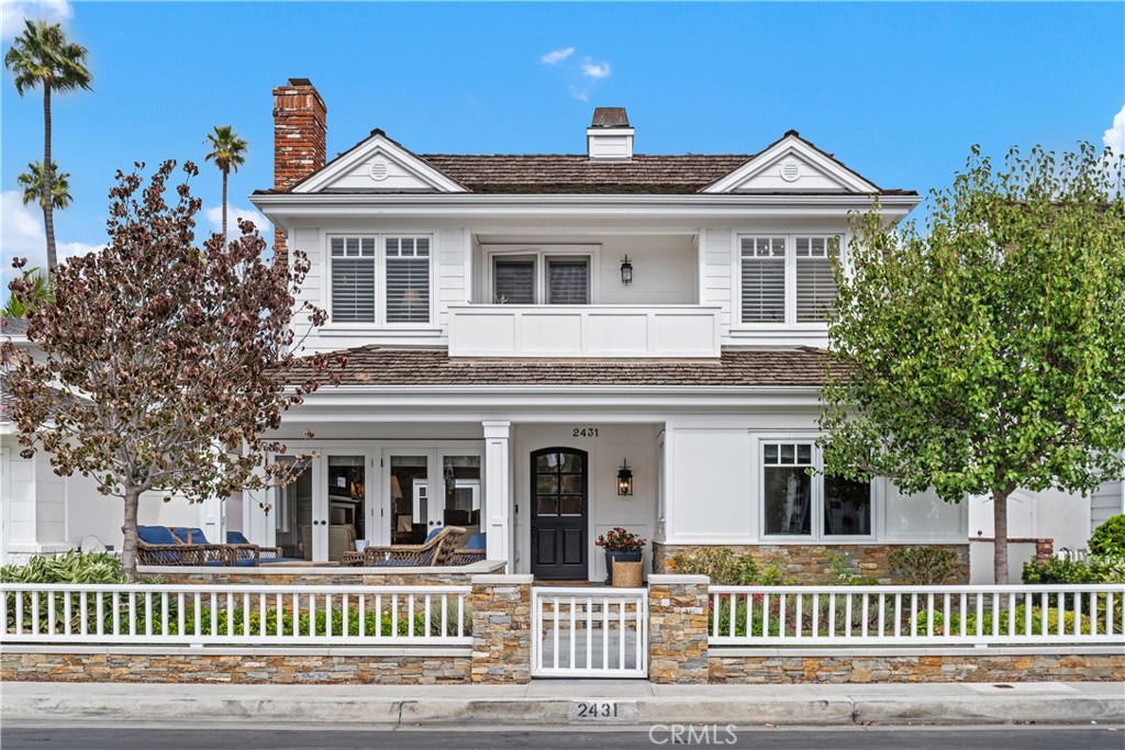 2431 Bayshore