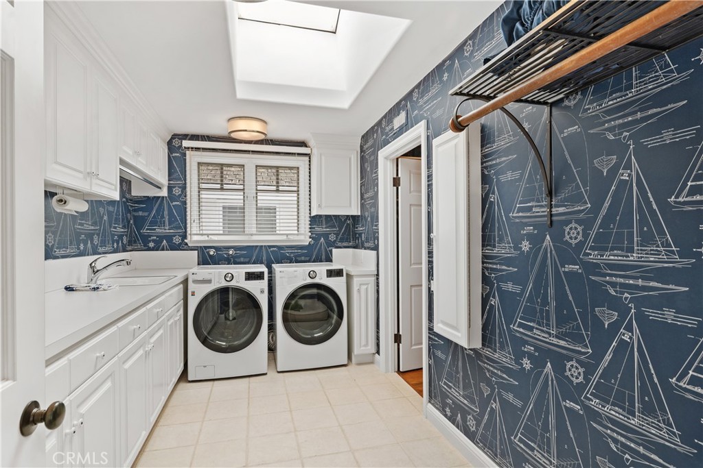 2431 Bayshore