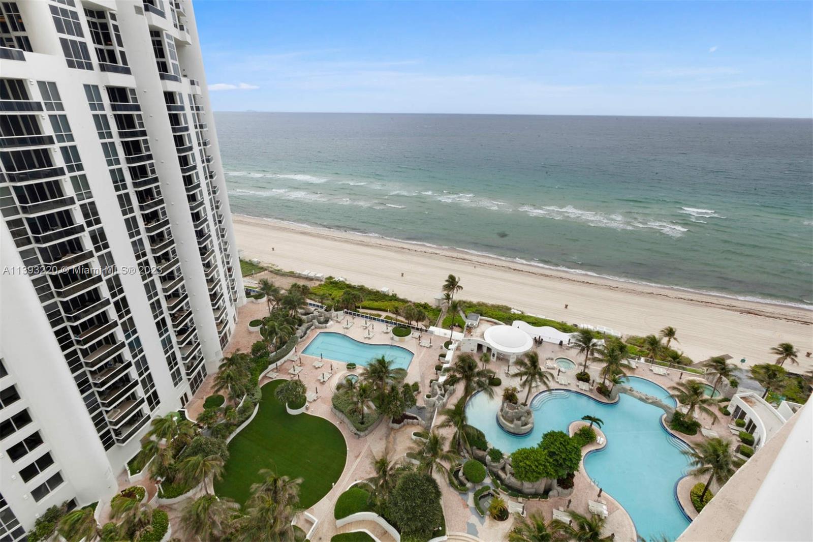 18001 Collins Ave # 1606