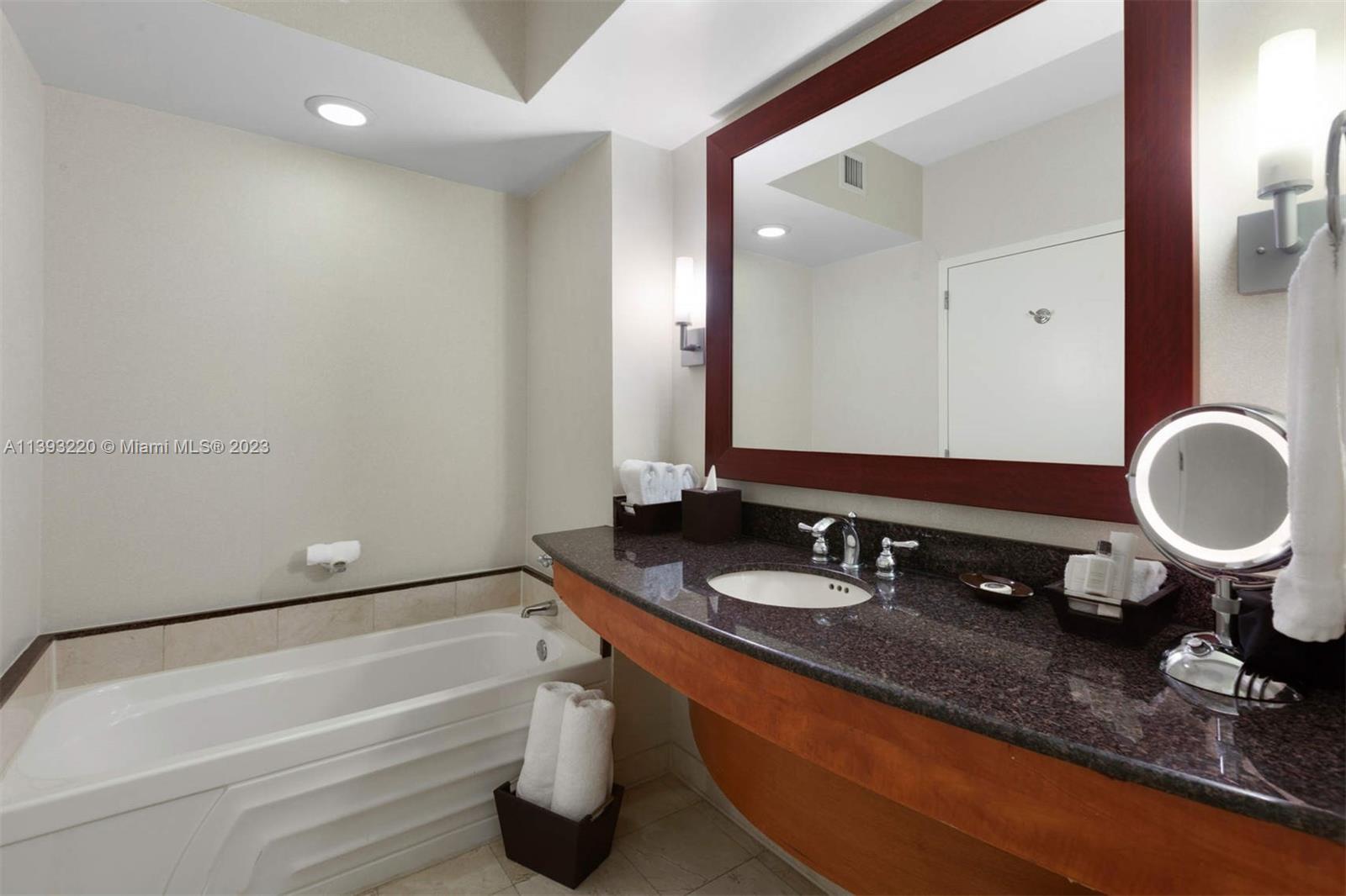 18001 Collins Ave # 1606