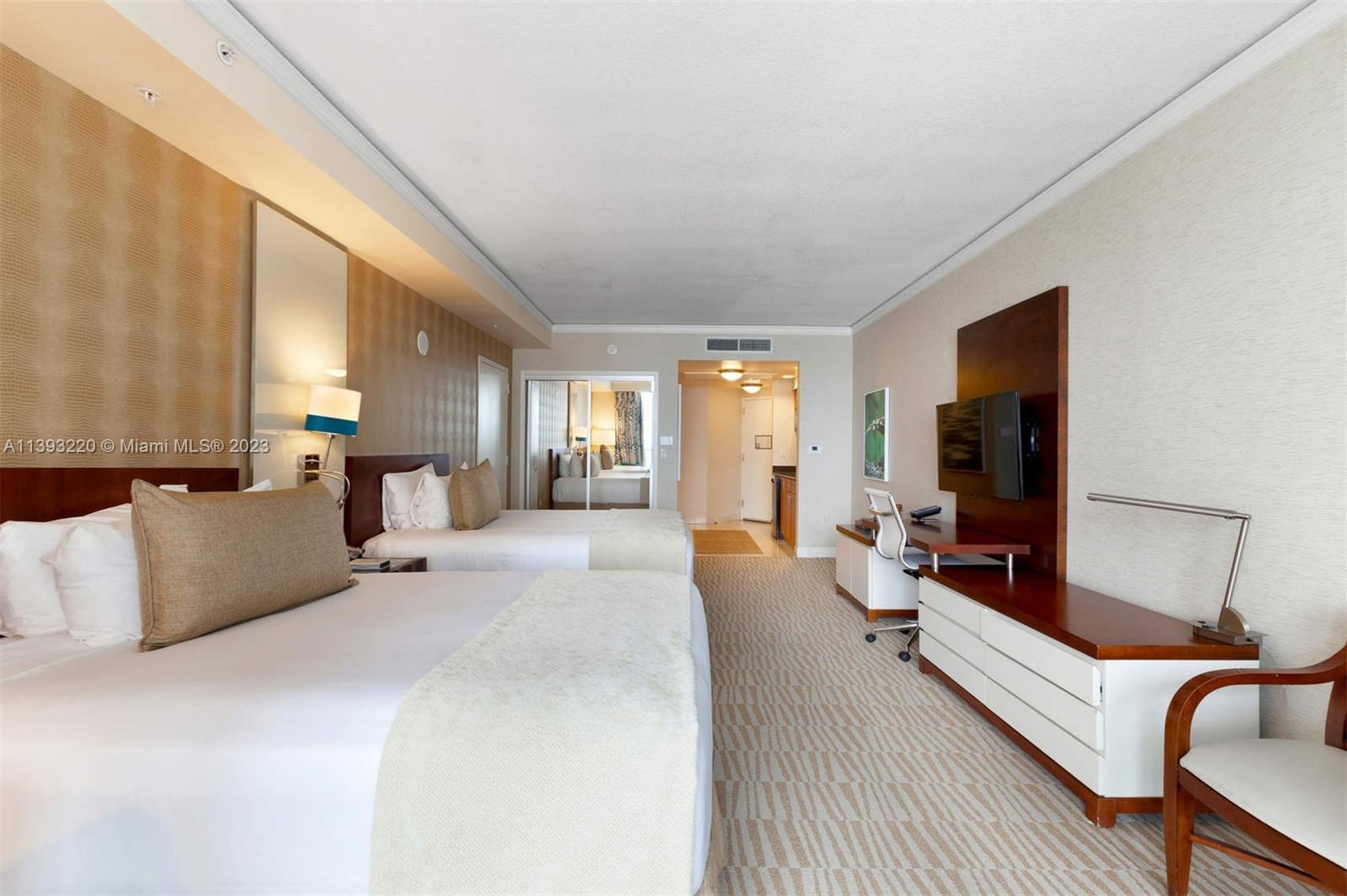 18001 Collins Ave # 1606