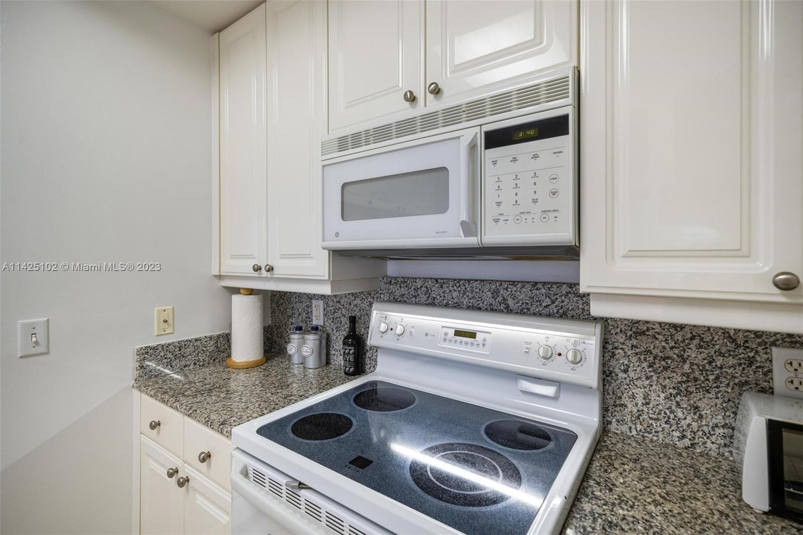 888 Brickell Key Dr # 1809