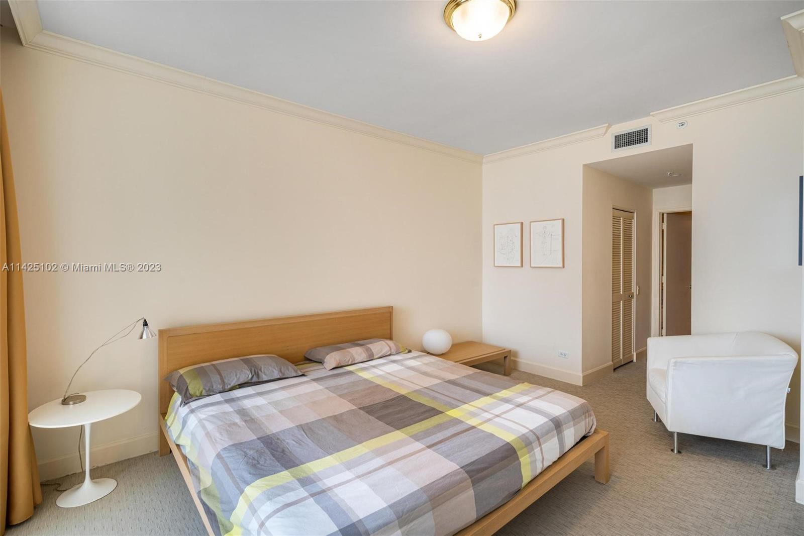 888 Brickell Key Dr # 1809