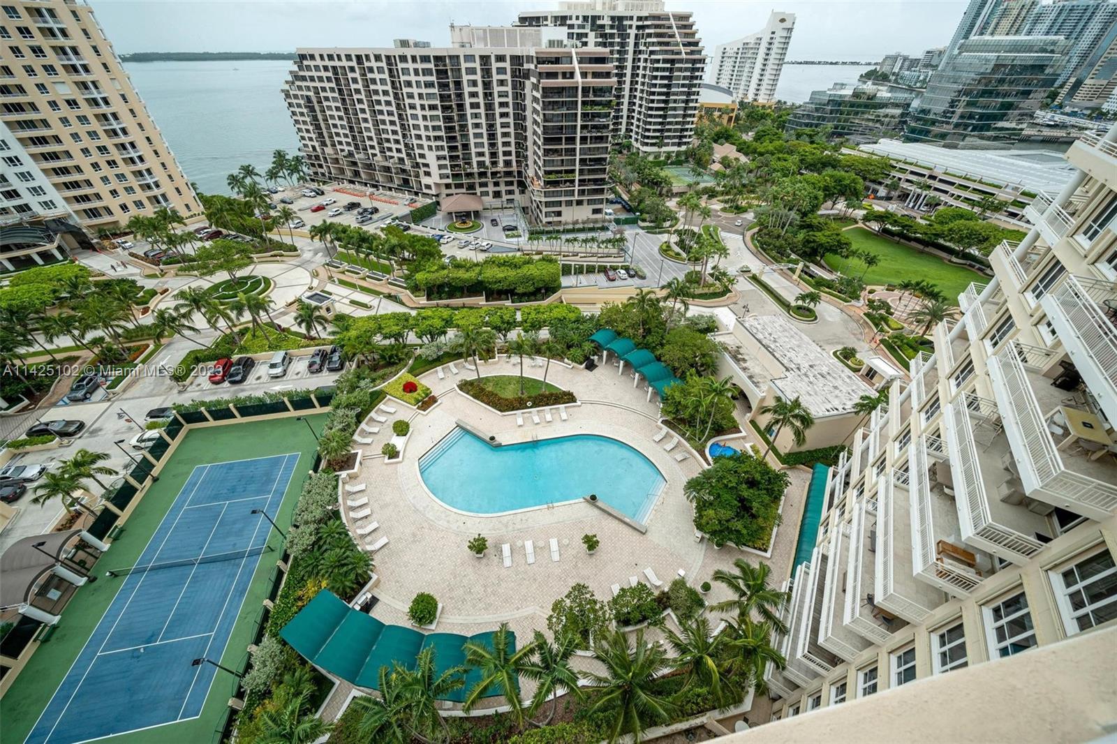 888 Brickell Key Dr # 1809