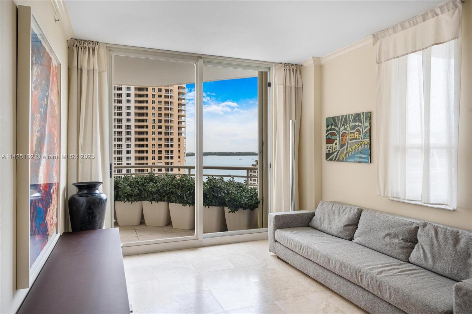 888 Brickell Key Dr # 1809