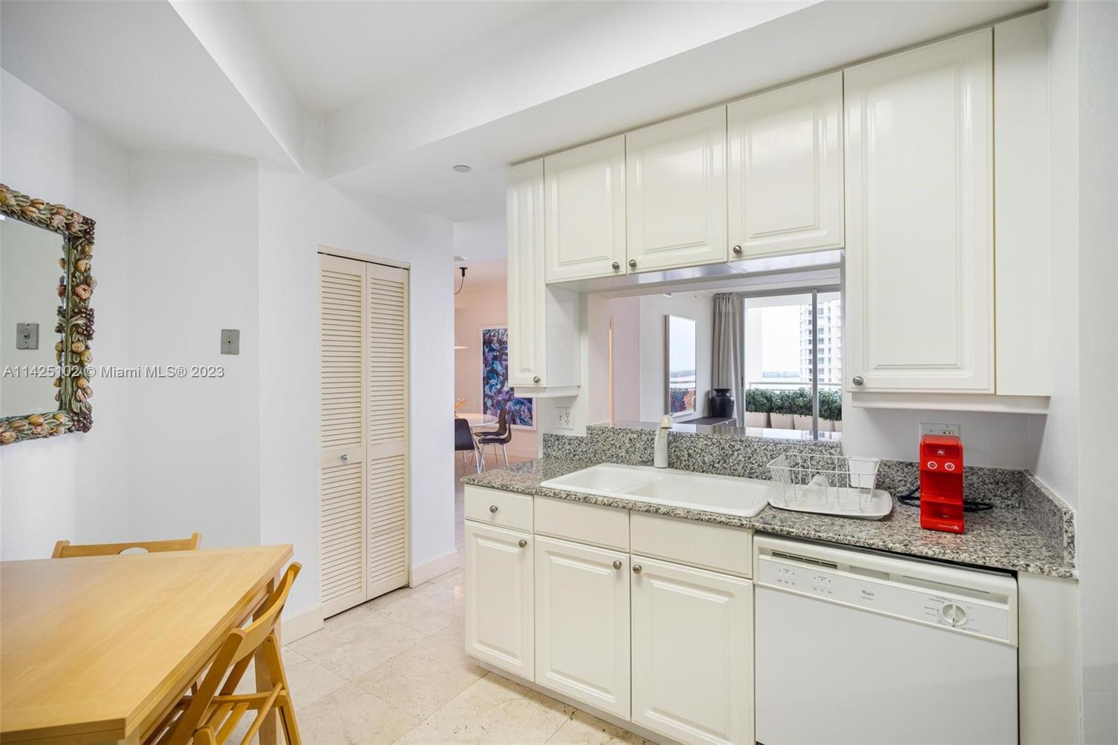 888 Brickell Key Dr # 1809