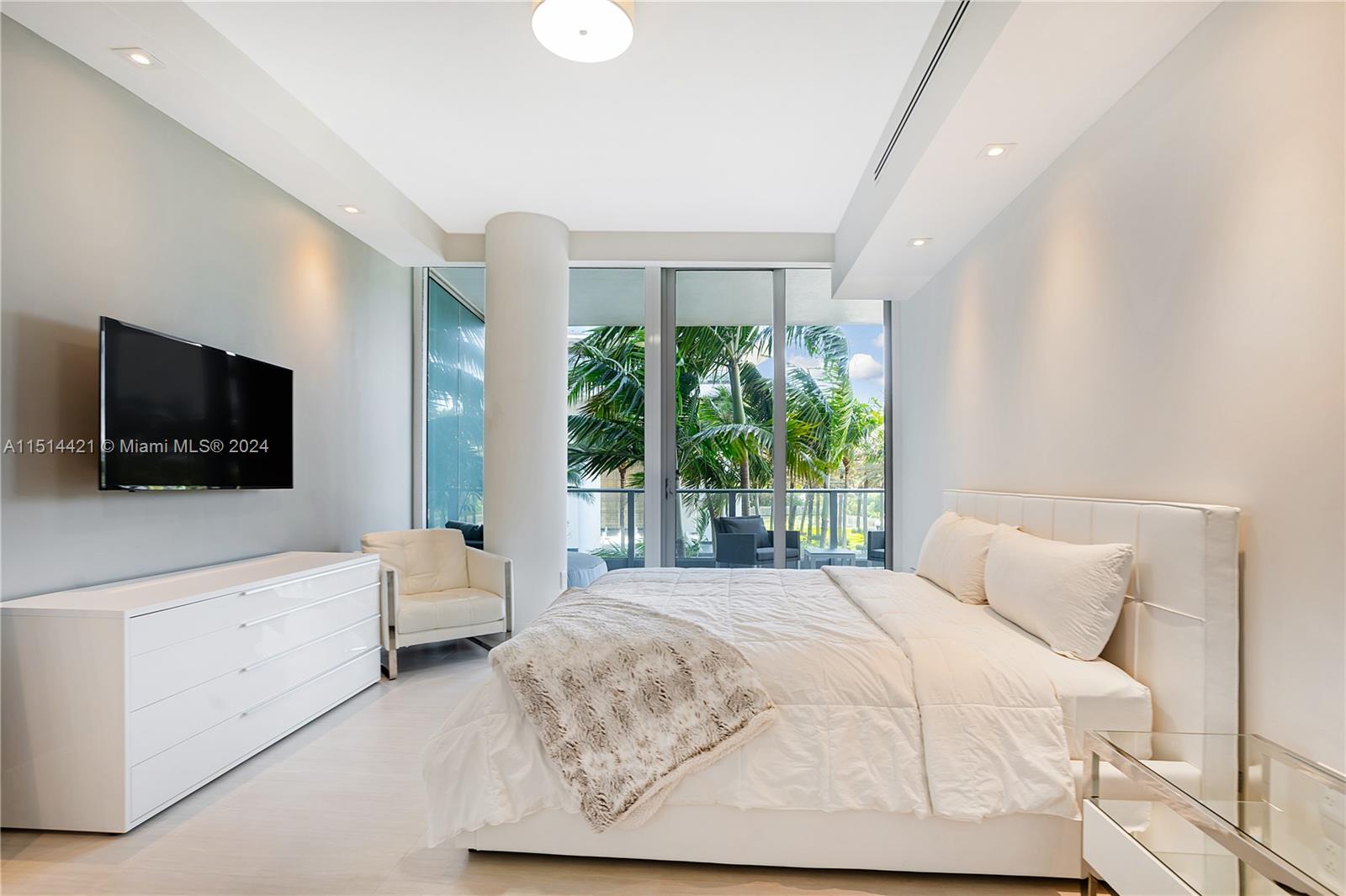 801 S Pointe Dr # 202