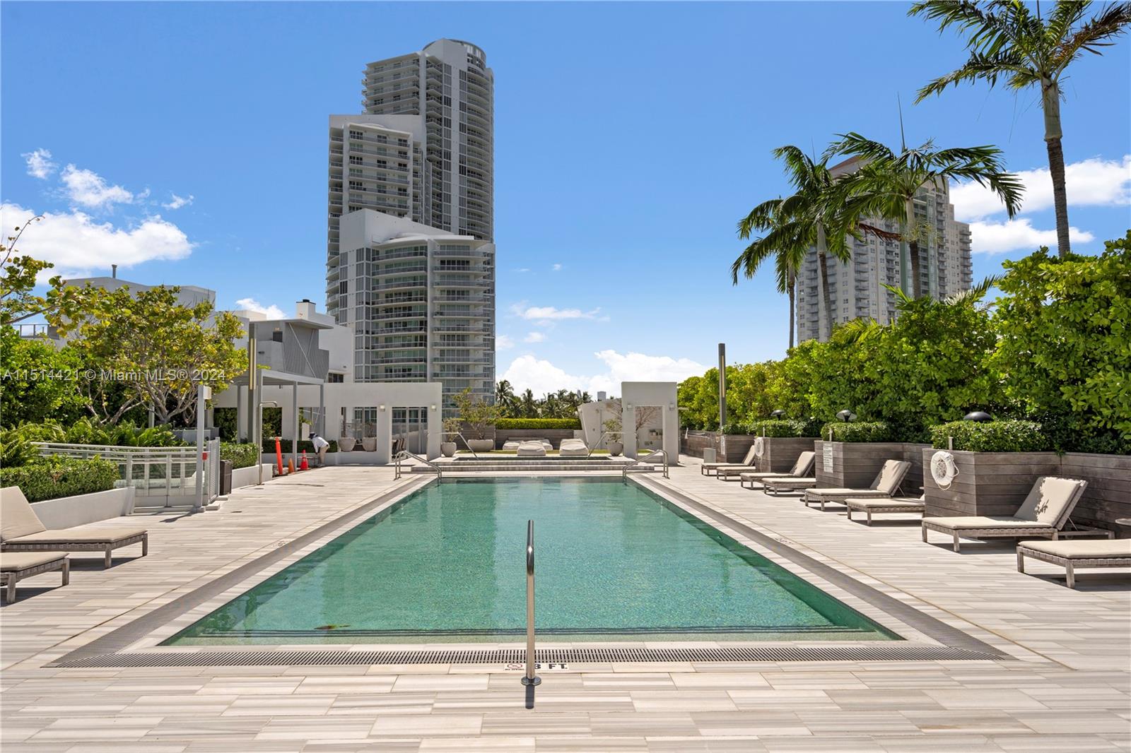 801 S Pointe Dr # 202