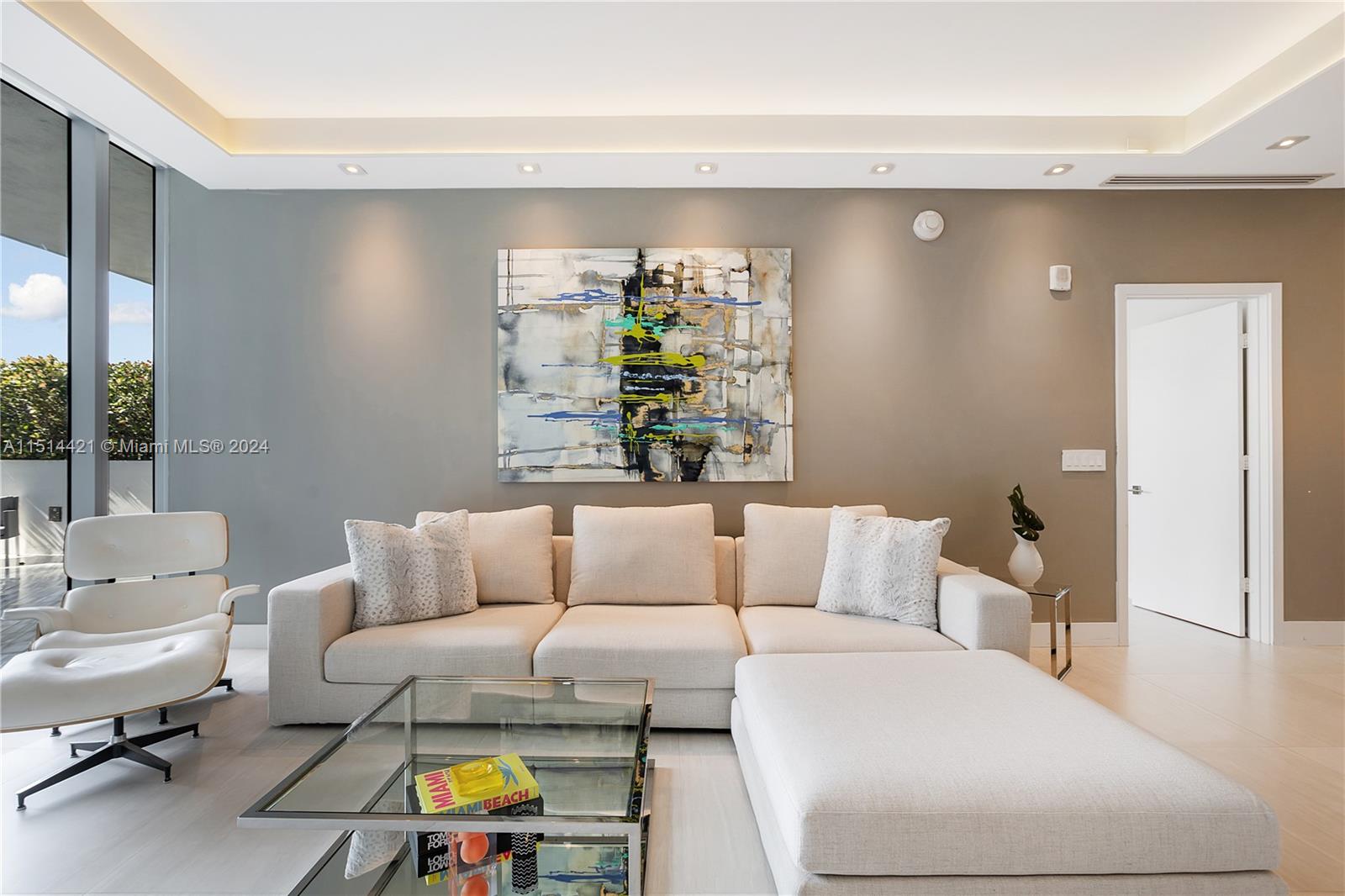 801 S Pointe Dr # 202