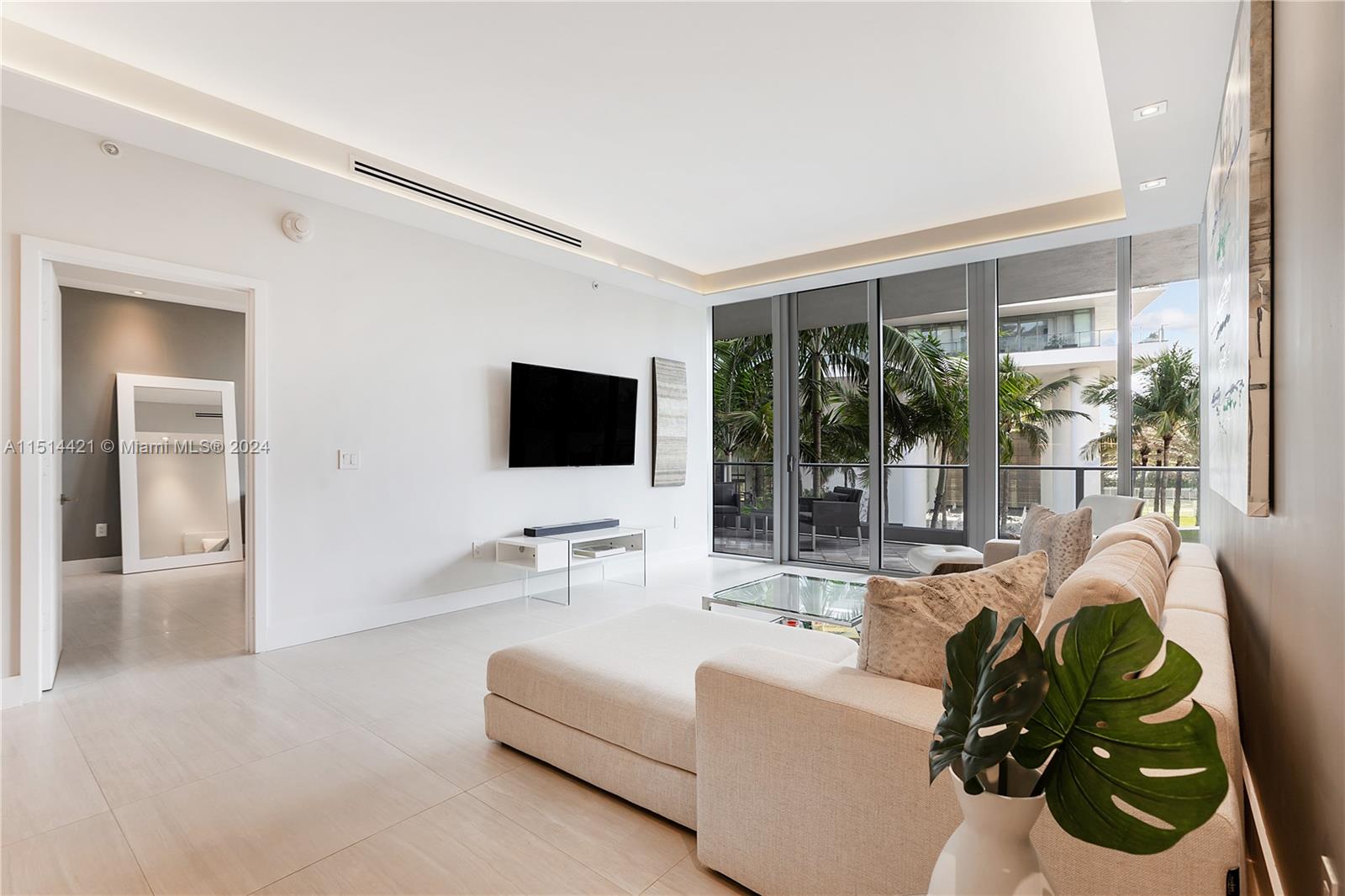 801 S Pointe Dr # 202