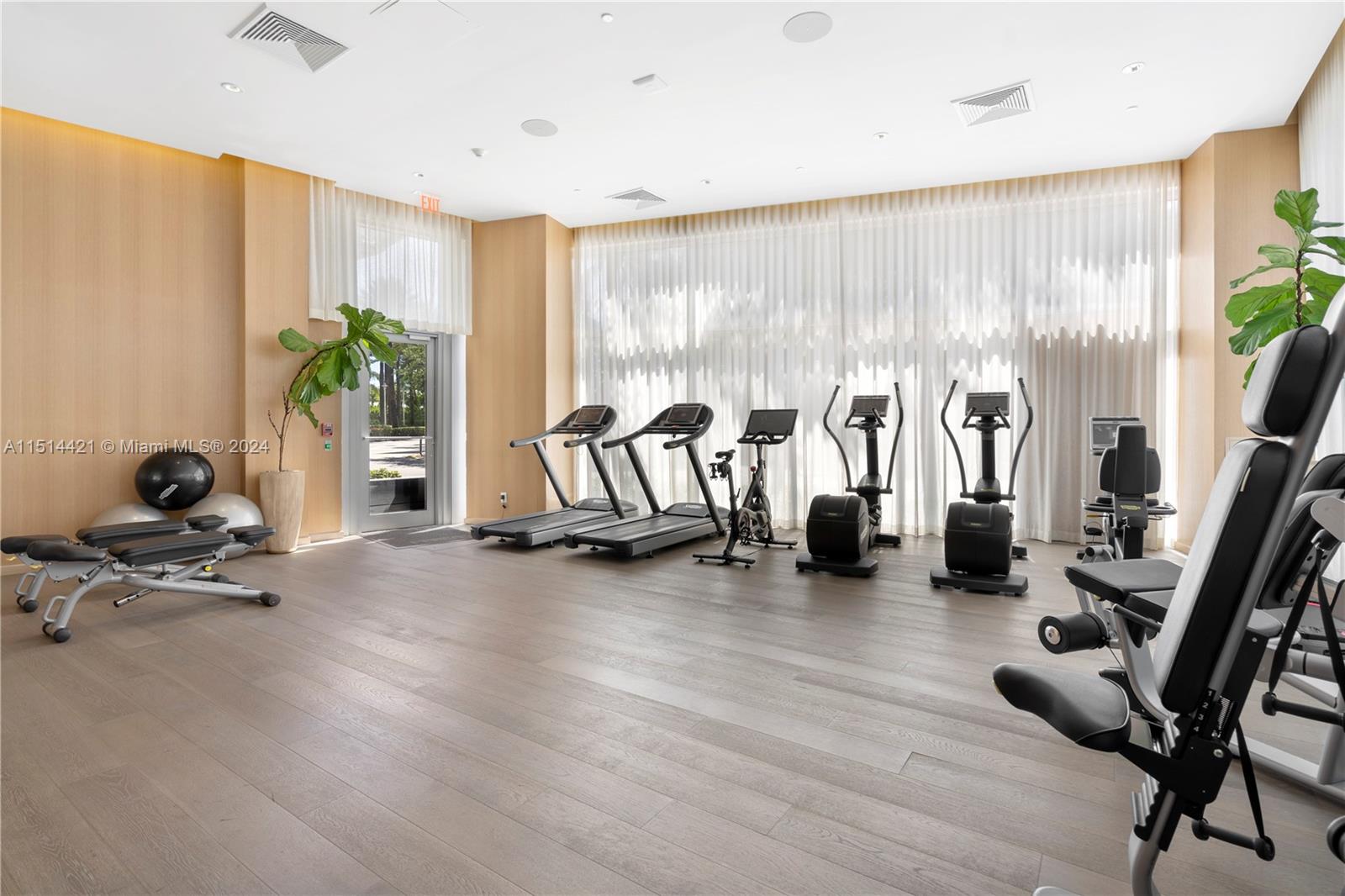 801 S Pointe Dr # 202