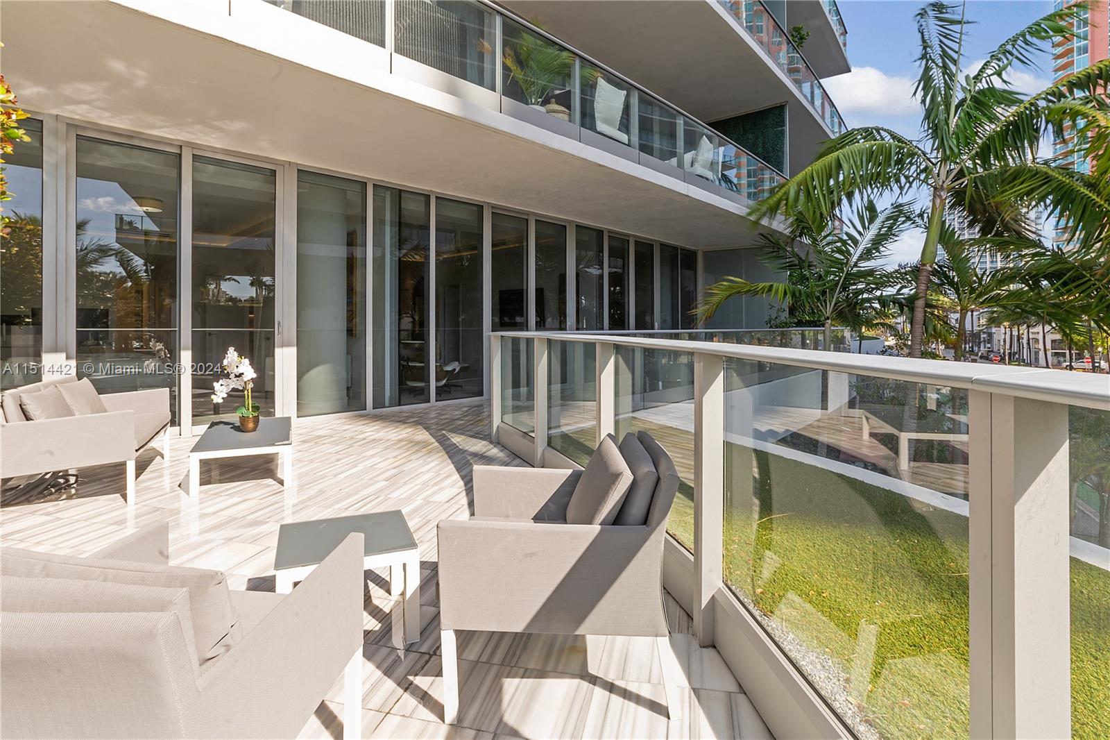 801 S Pointe Dr # 202