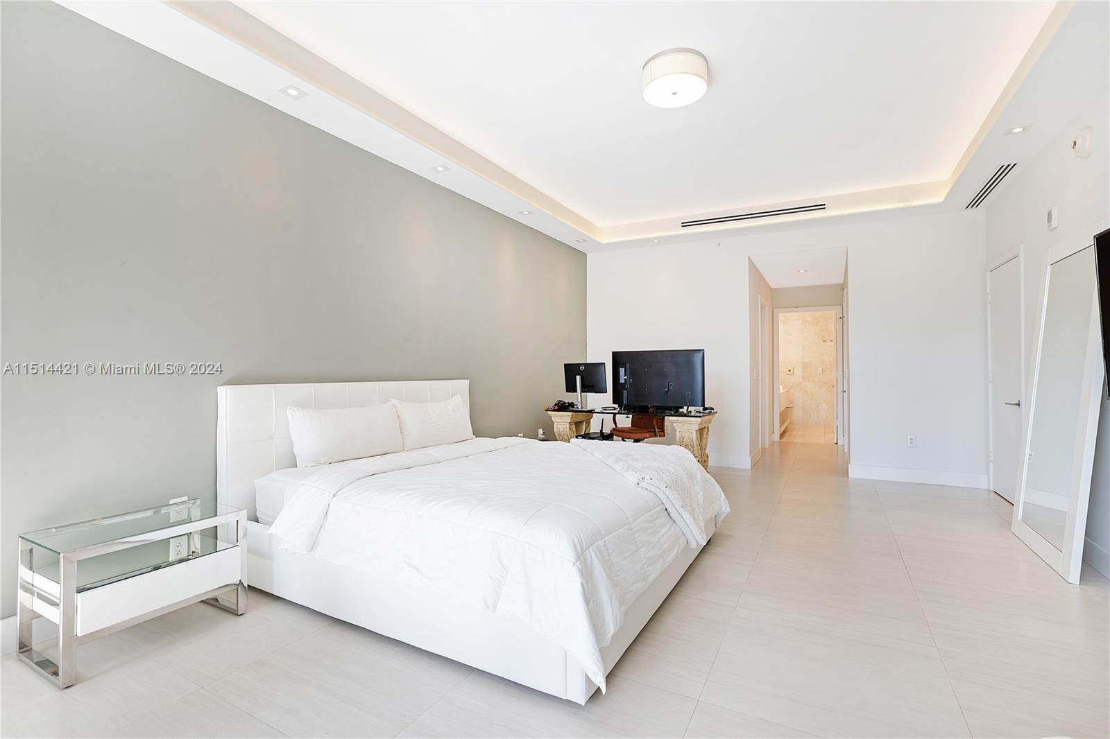 801 S Pointe Dr # 202