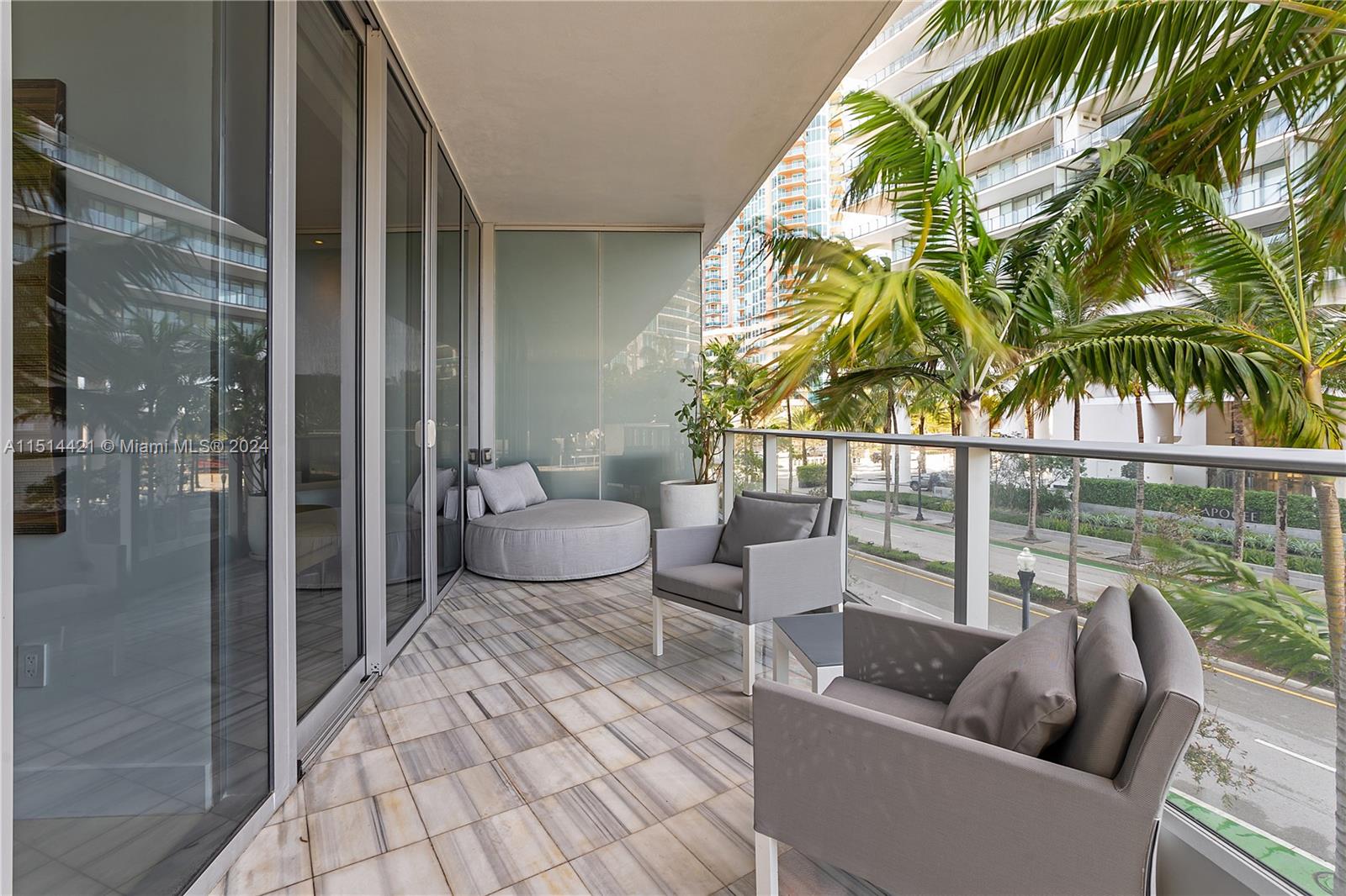 801 S Pointe Dr # 202