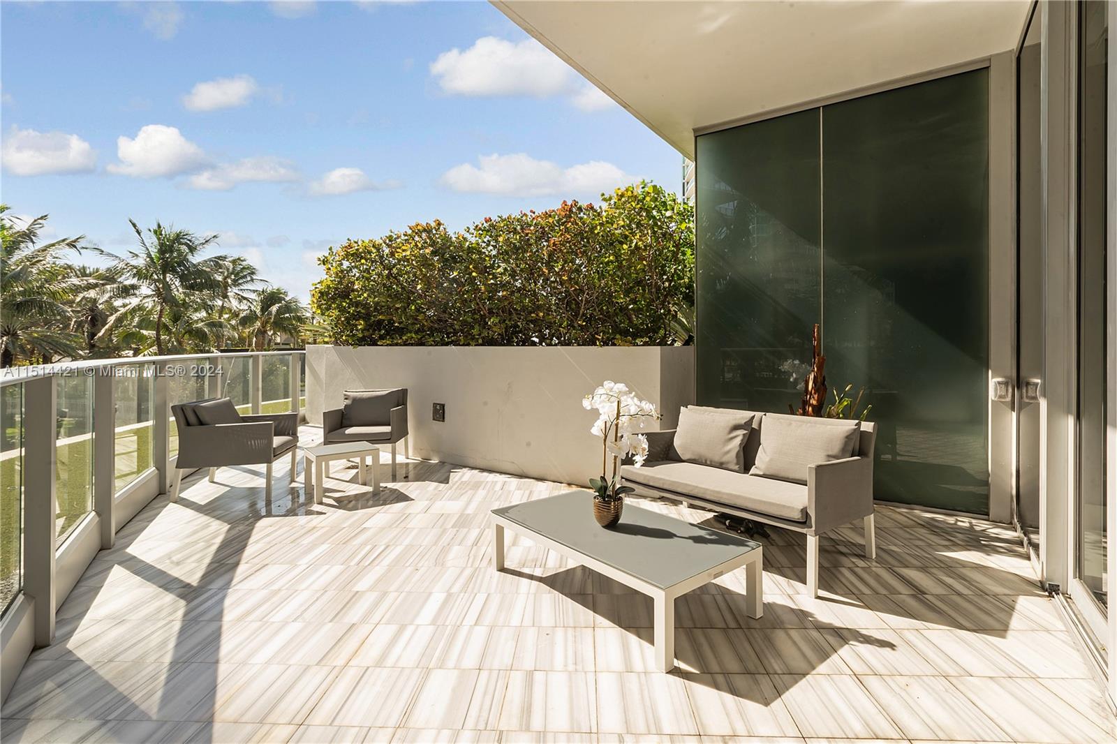 801 S Pointe Dr # 202