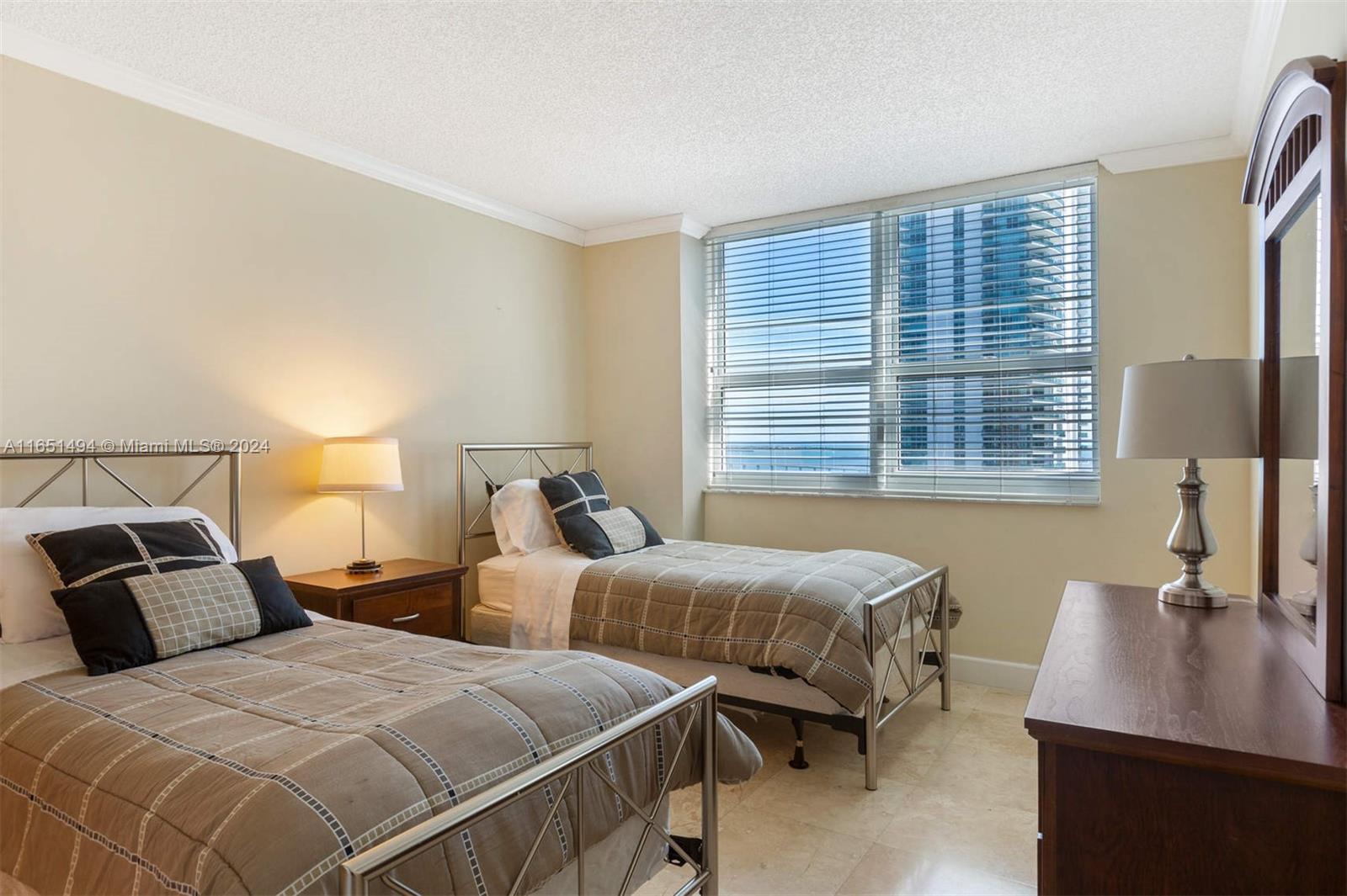 1155 Brickell Bay Dr # 2801