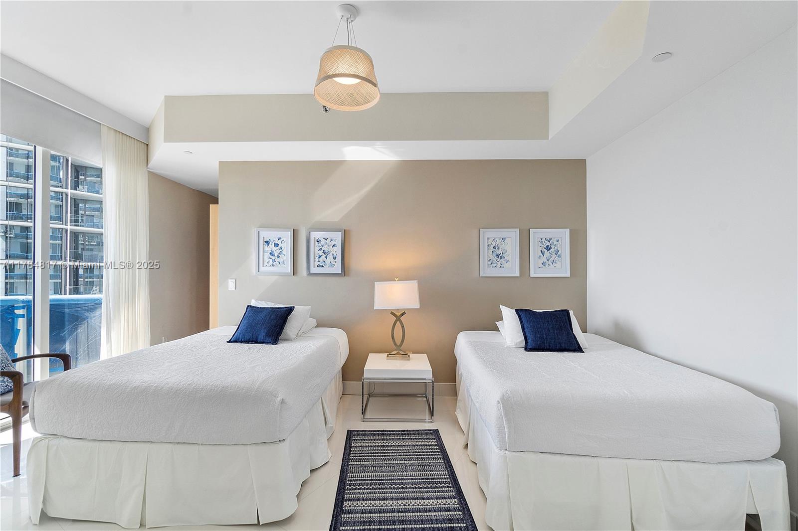 15811 Collins Ave # 1707