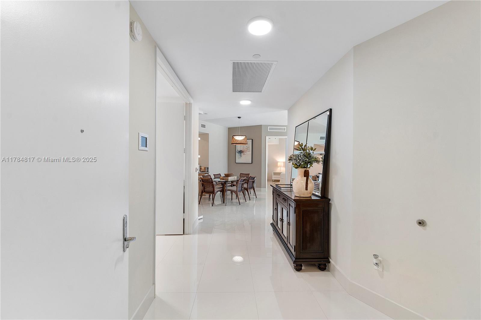 15811 Collins Ave # 1707