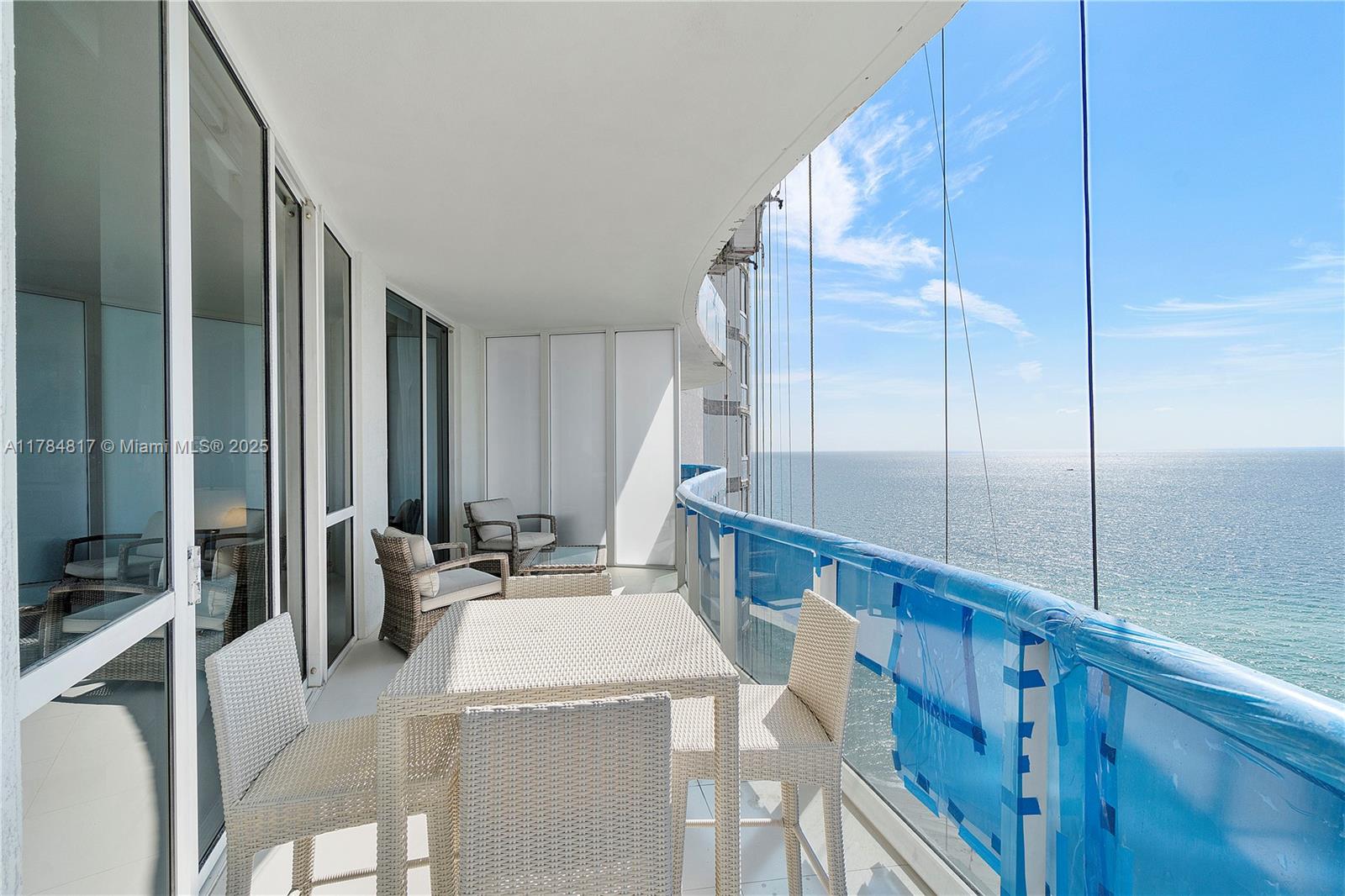 15811 Collins Ave # 1707