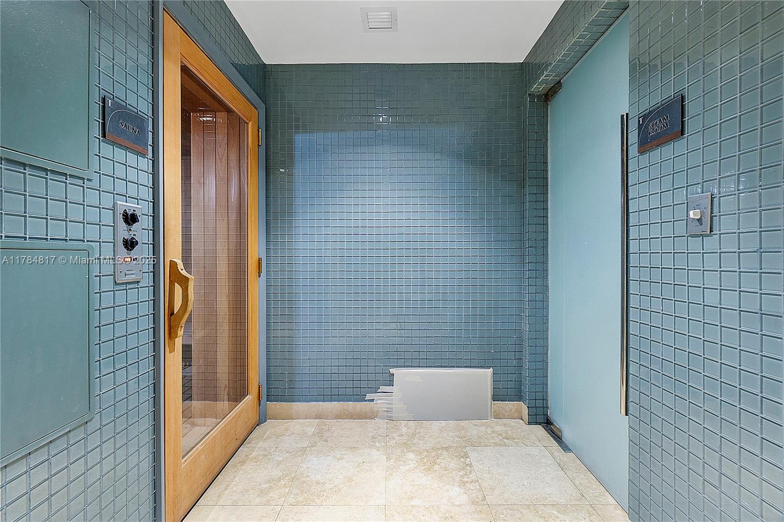 15811 Collins Ave # 1707