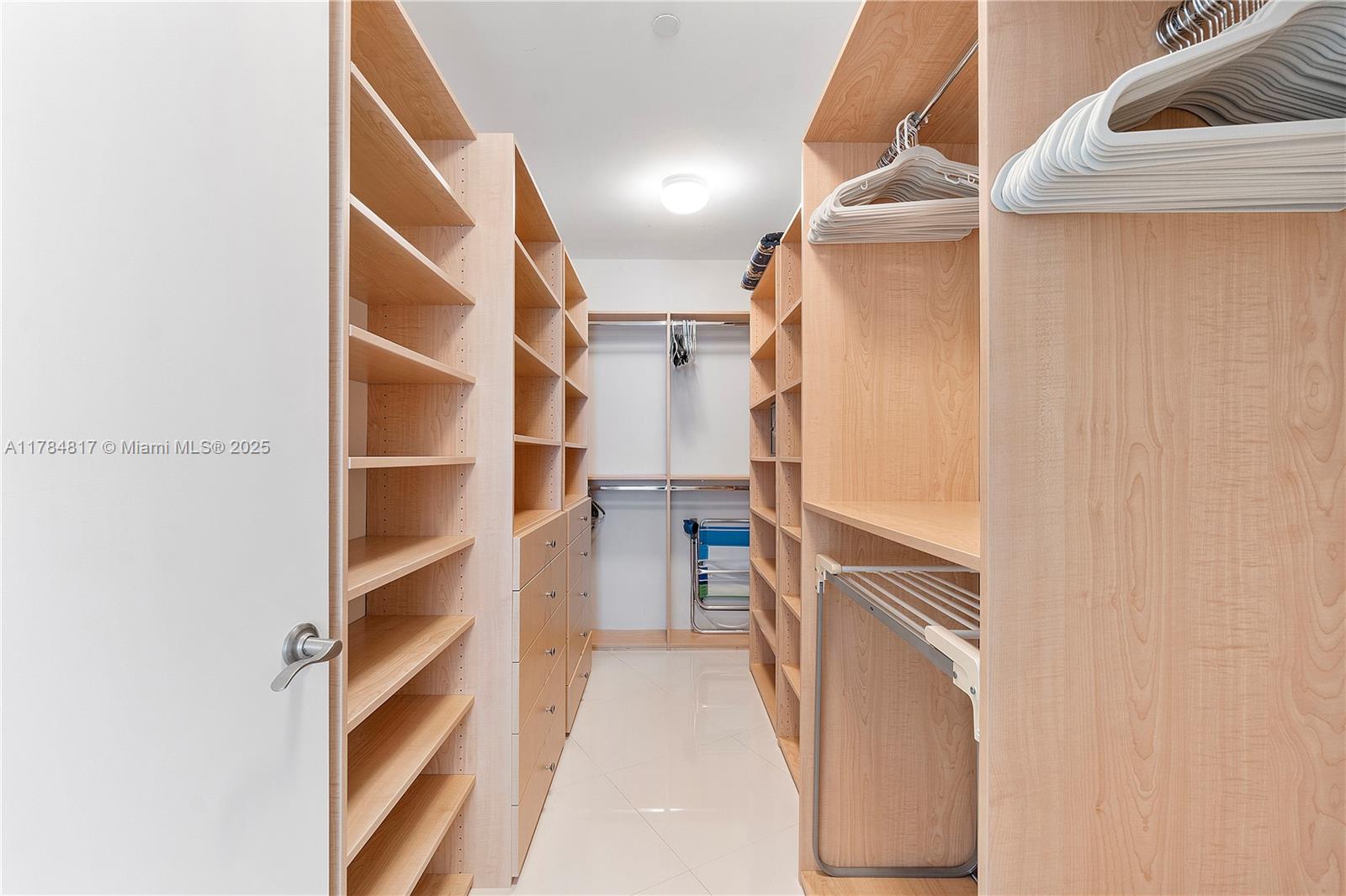 15811 Collins Ave # 1707