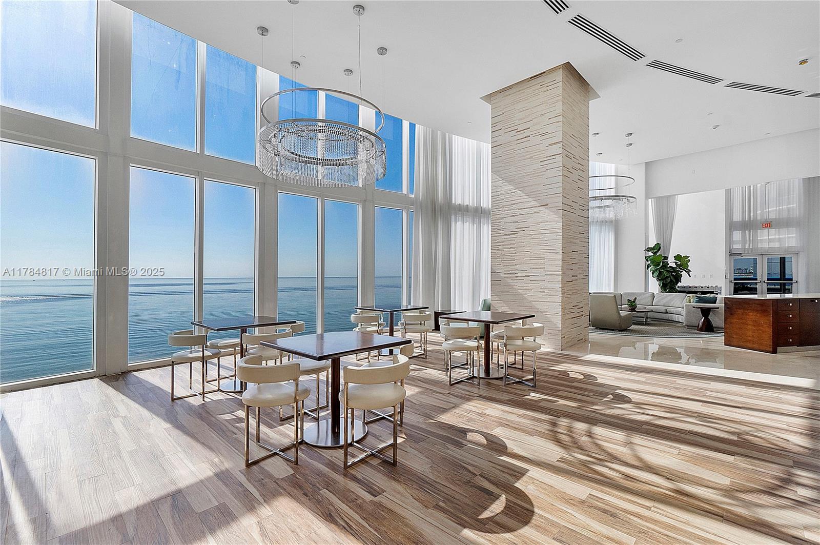 15811 Collins Ave # 1707