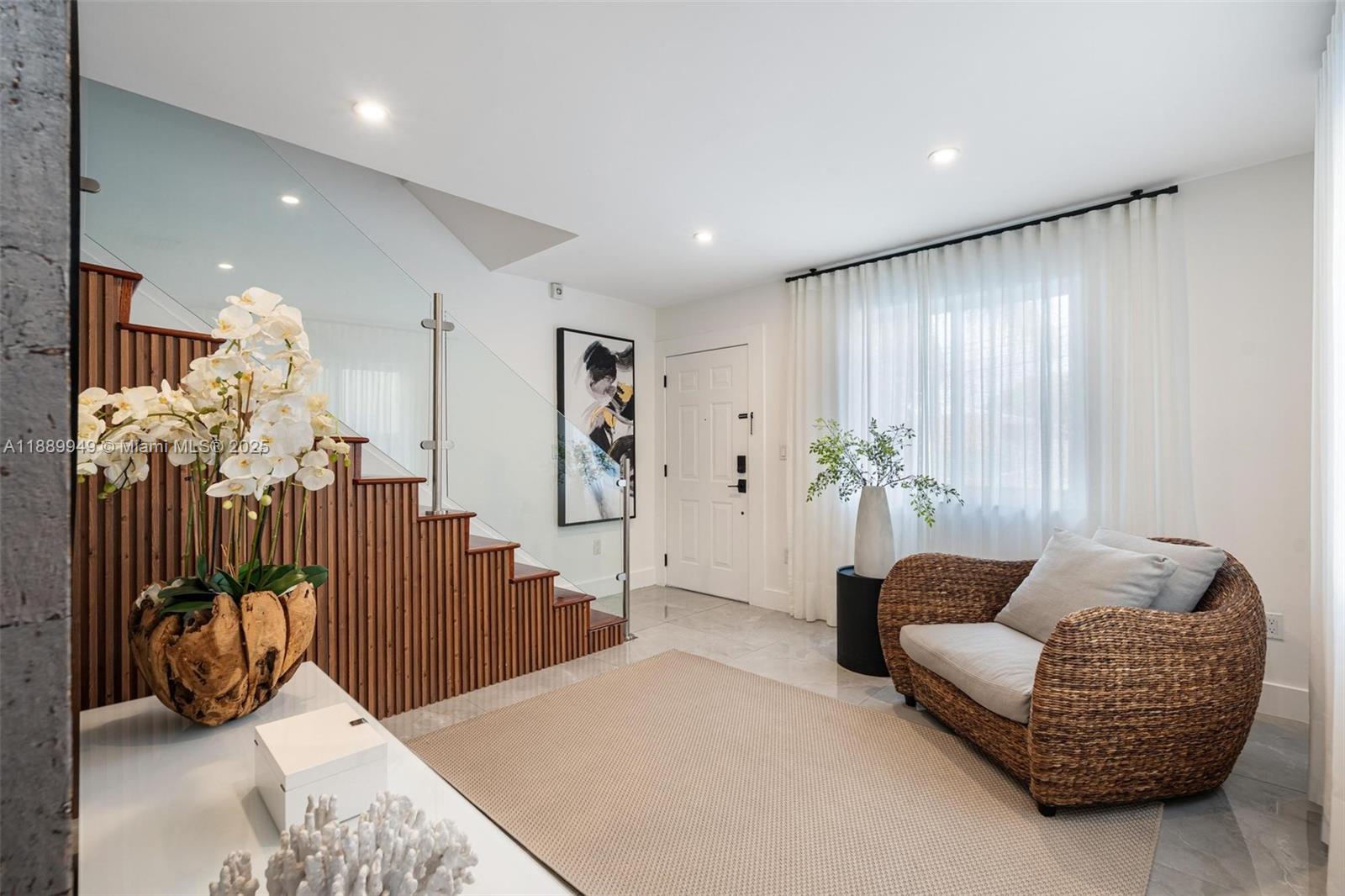 2752 SW 11th St, Miami