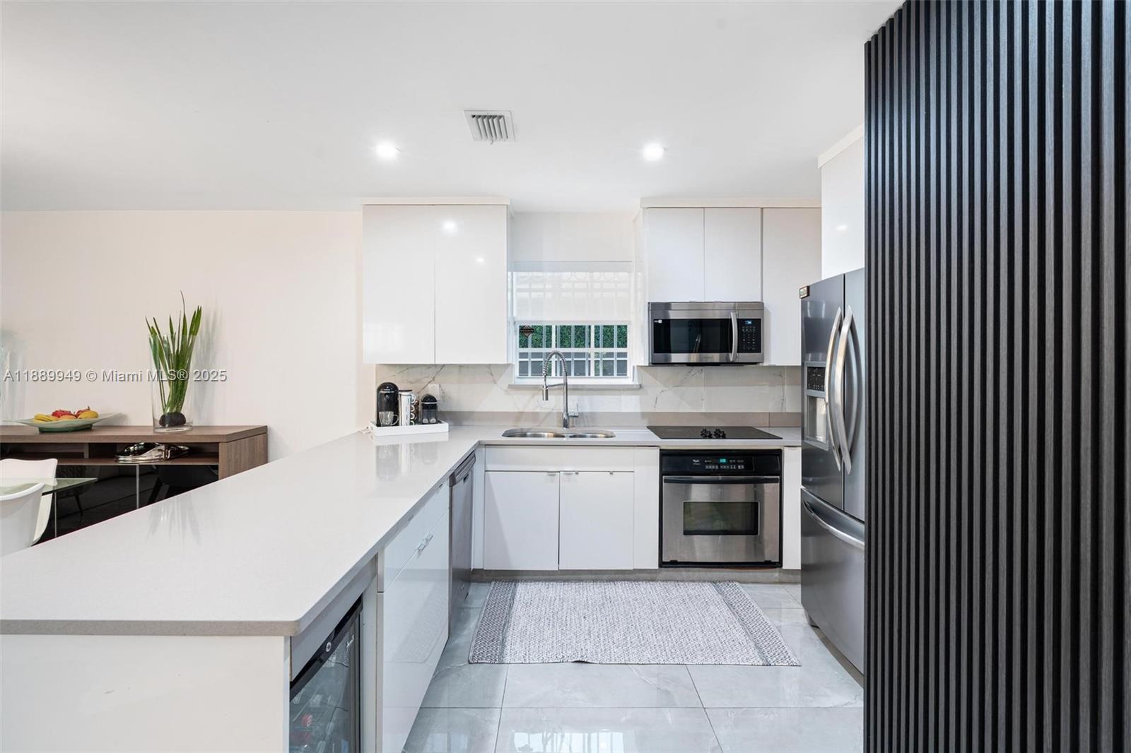 2752 SW 11th St, Miami