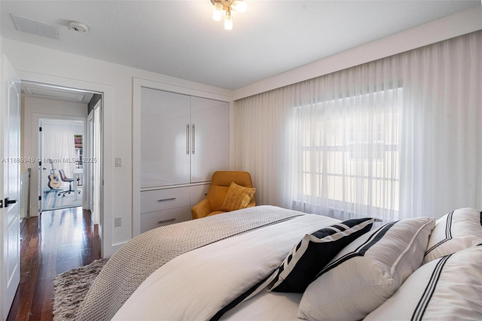 2752 SW 11th St, Miami