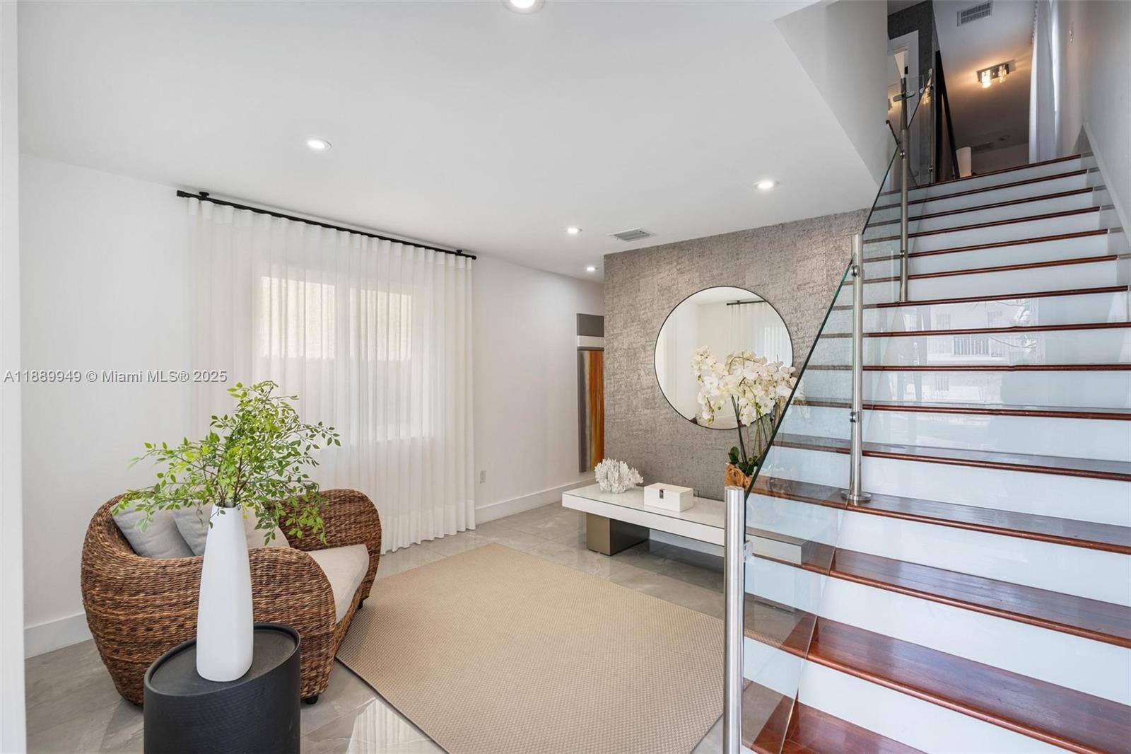 2752 SW 11th St, Miami