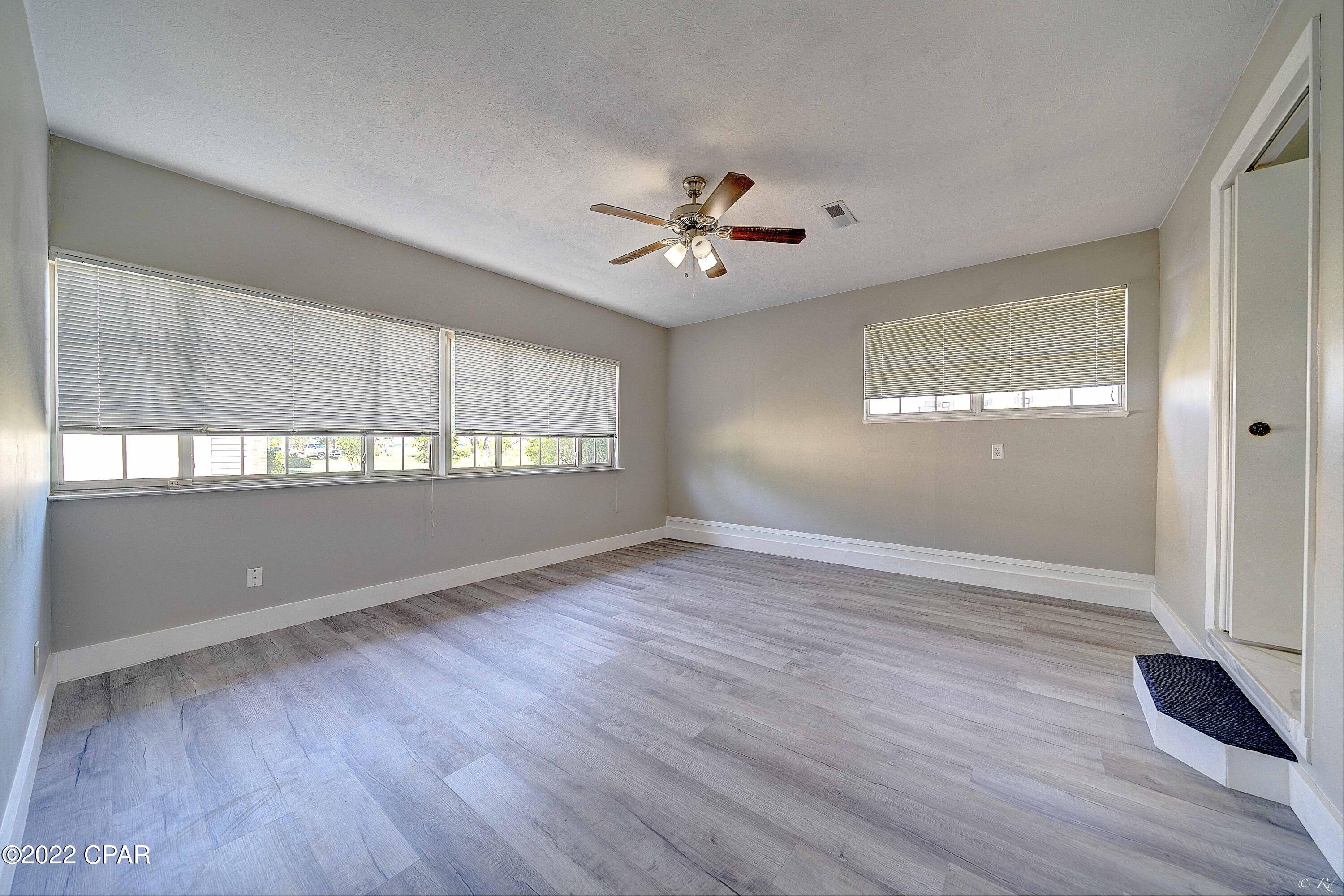 1931 W 23rd Court