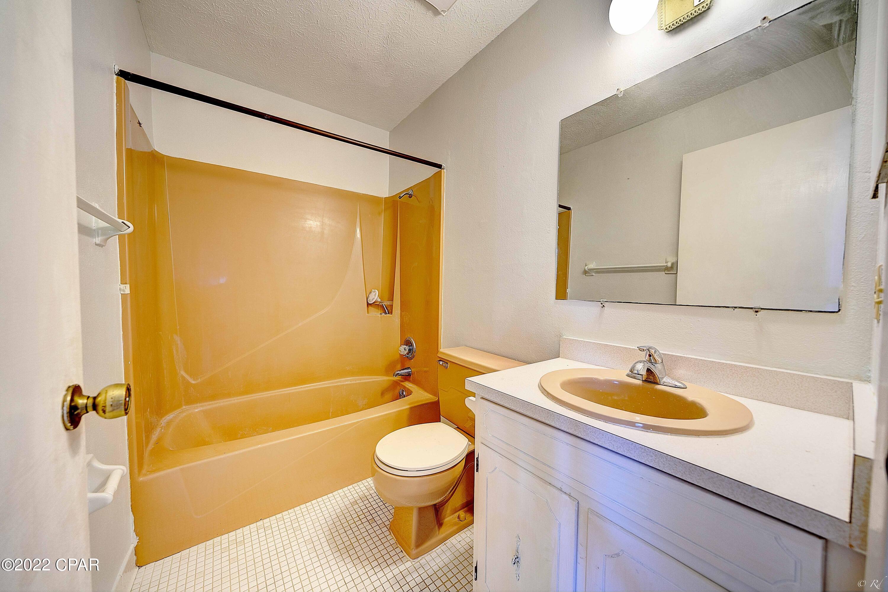 1931 W 23rd Court
