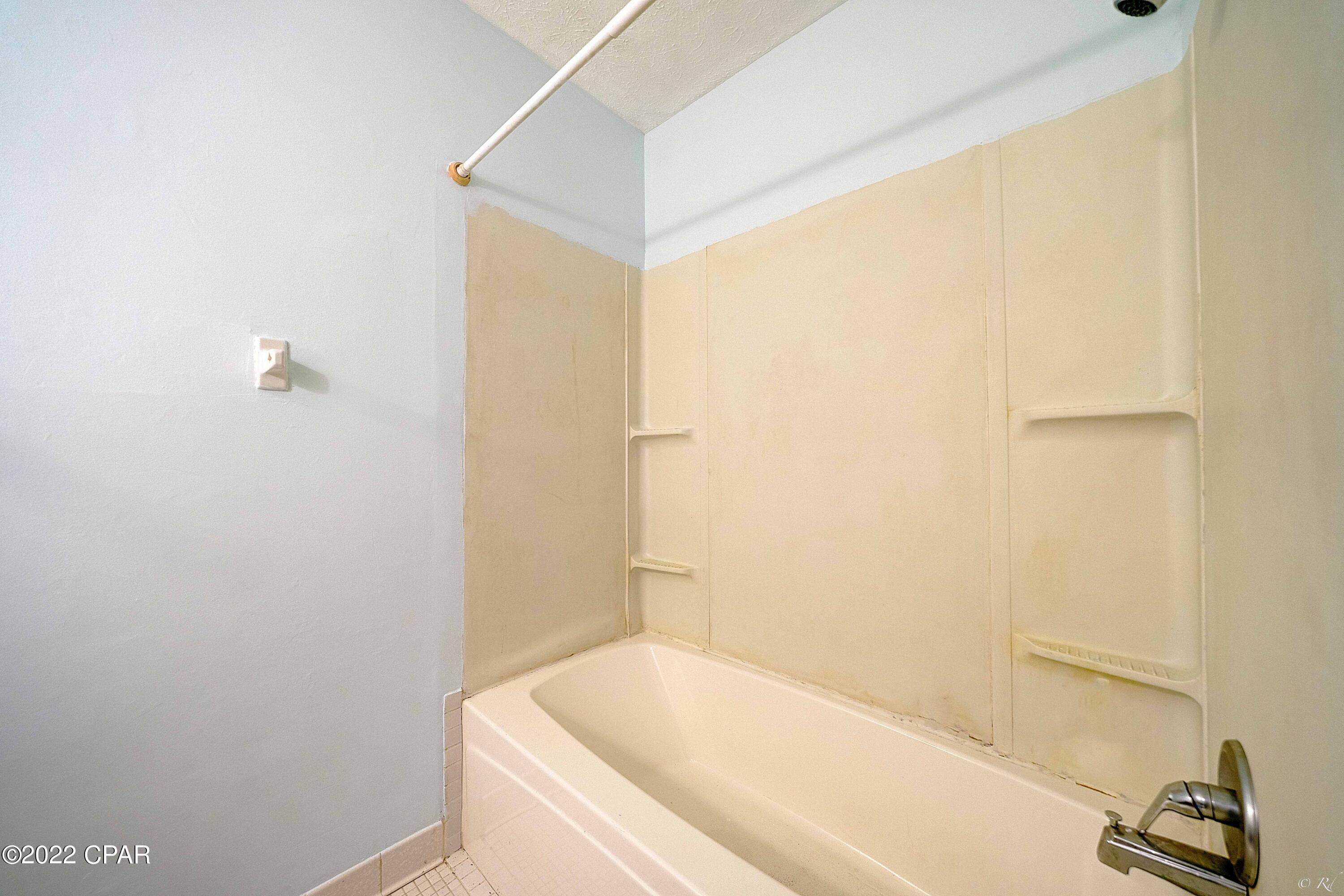 1931 W 23rd Court