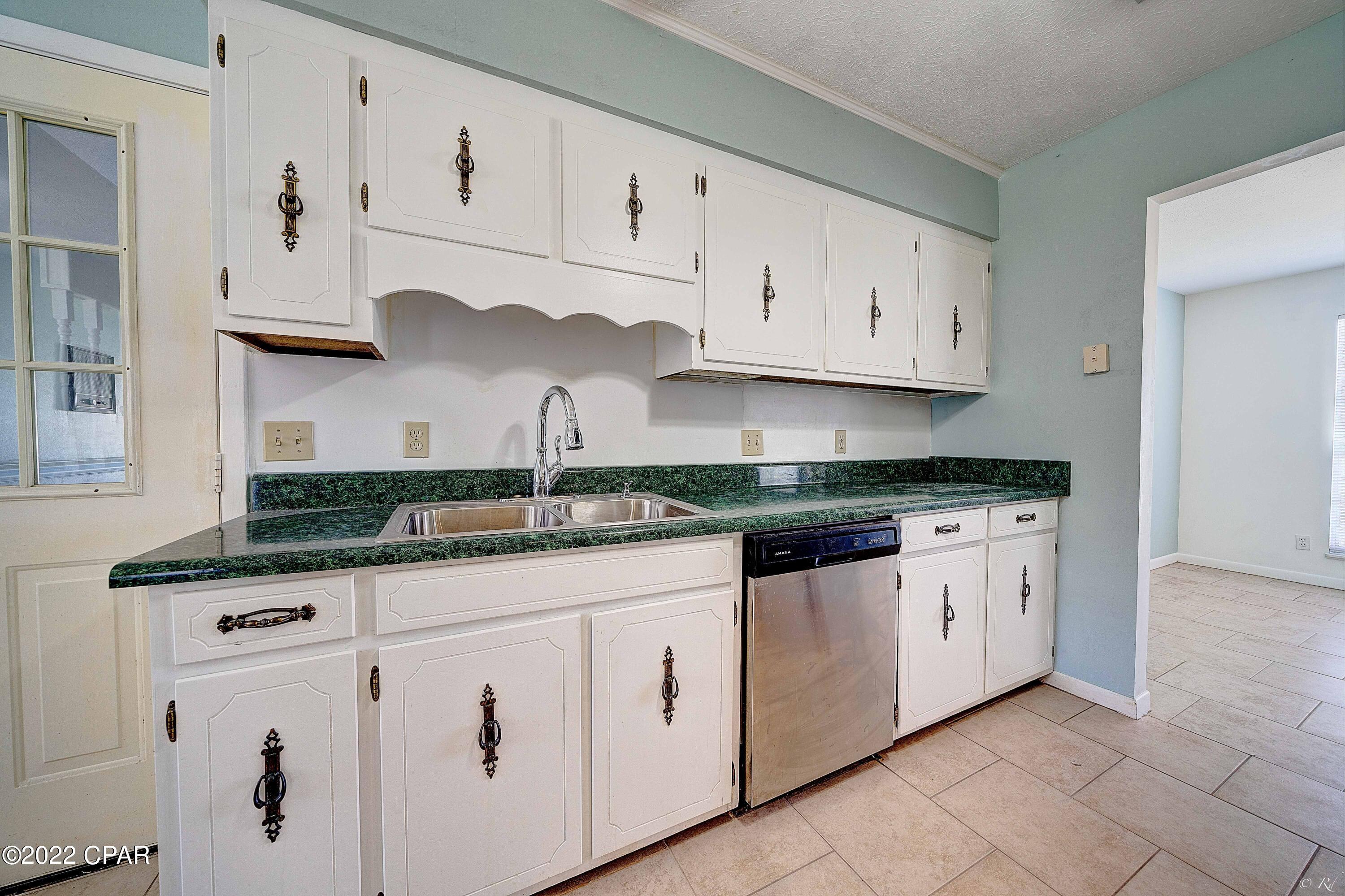 1931 W 23rd Court