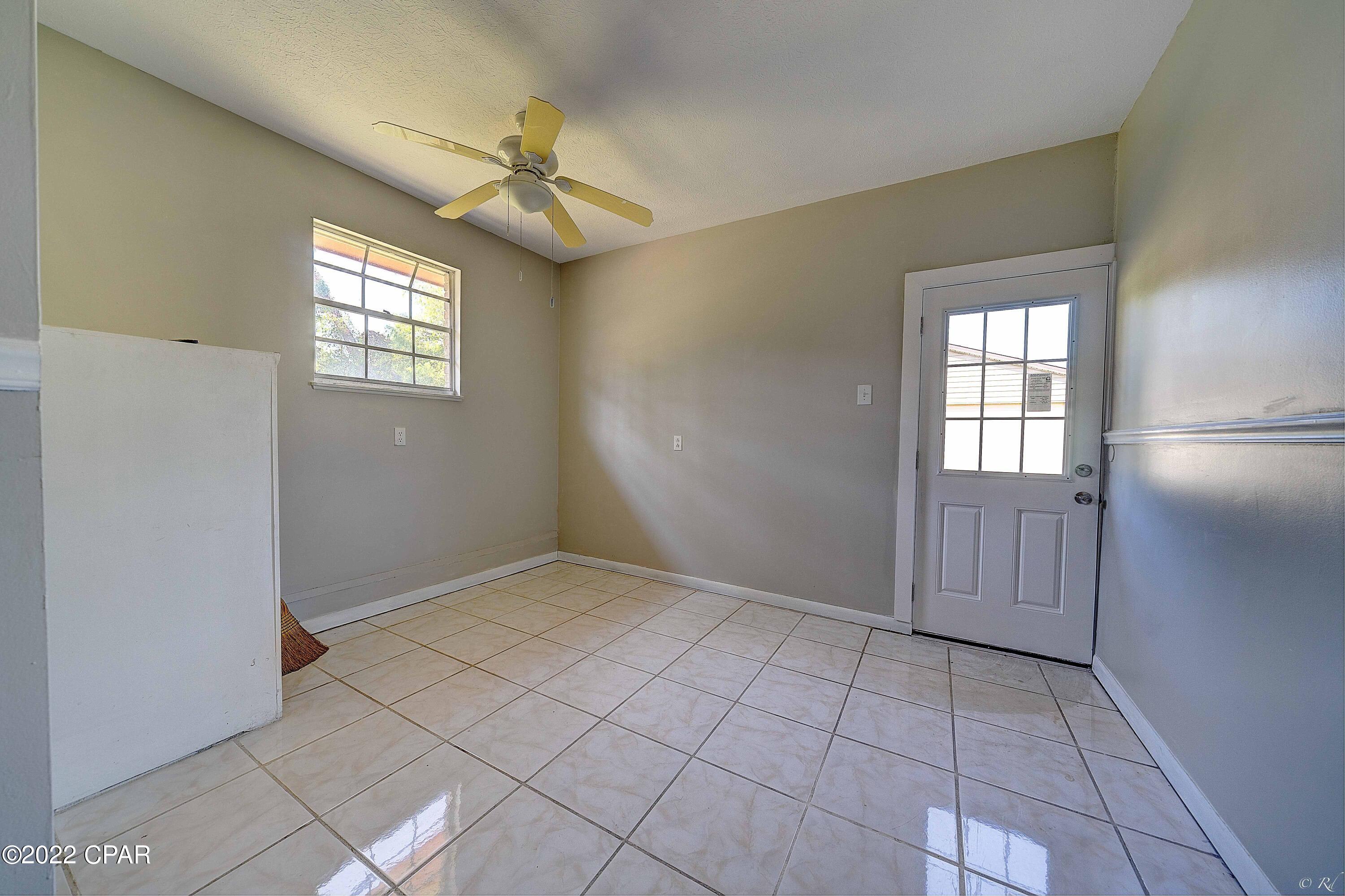 1931 W 23rd Court