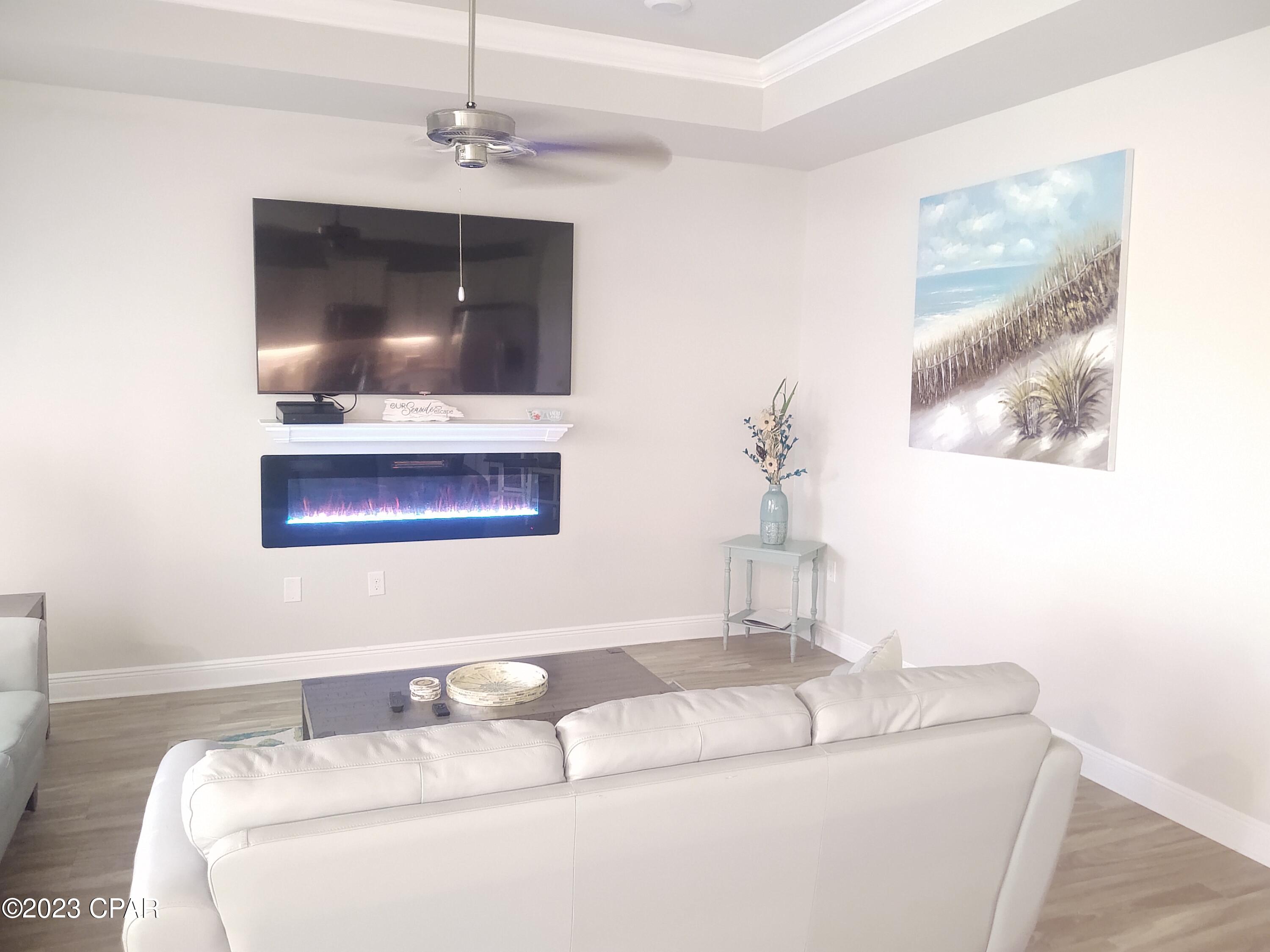 208 Villa Bay Drive