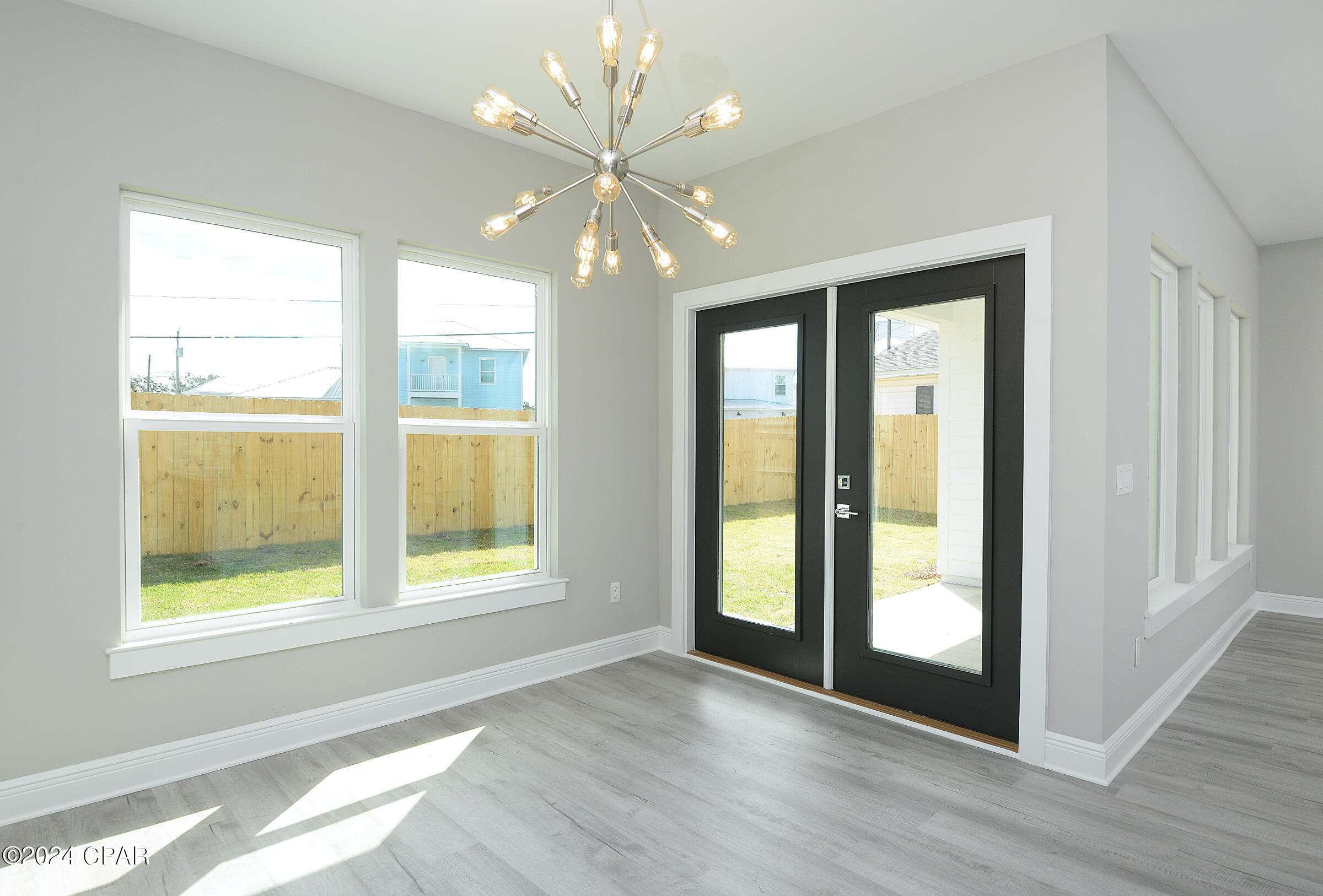621 W Caladium Circle
