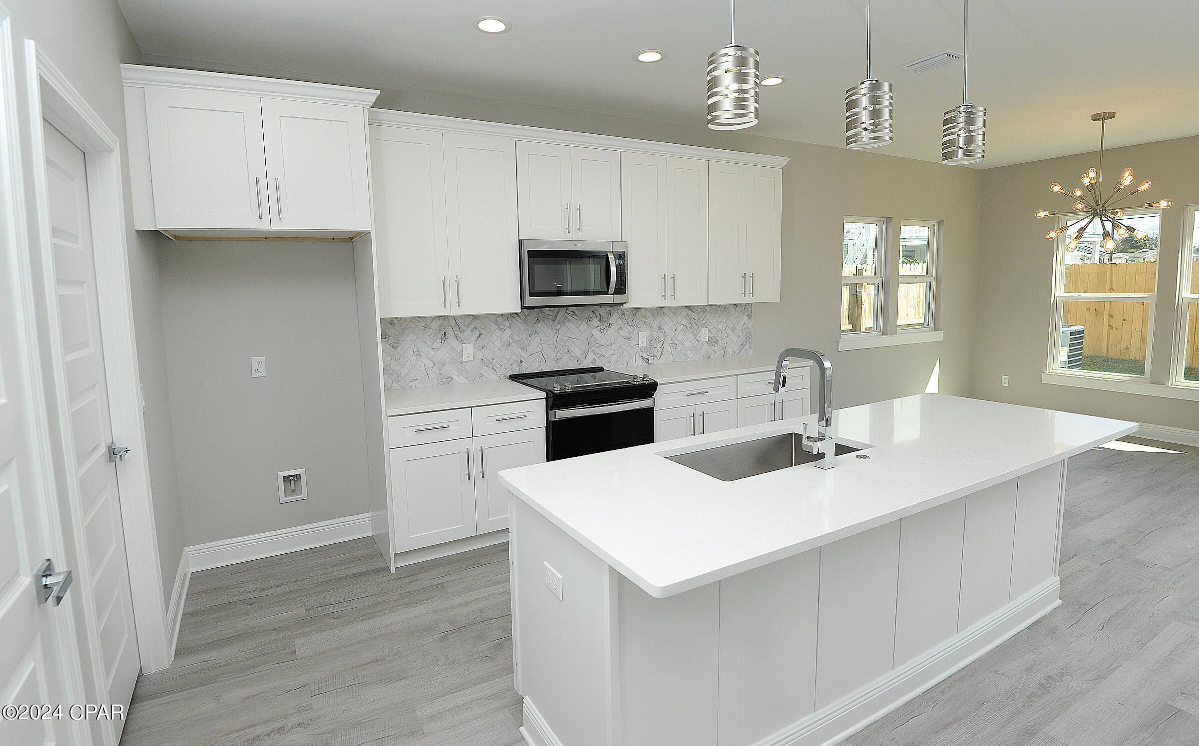 621 W Caladium Circle